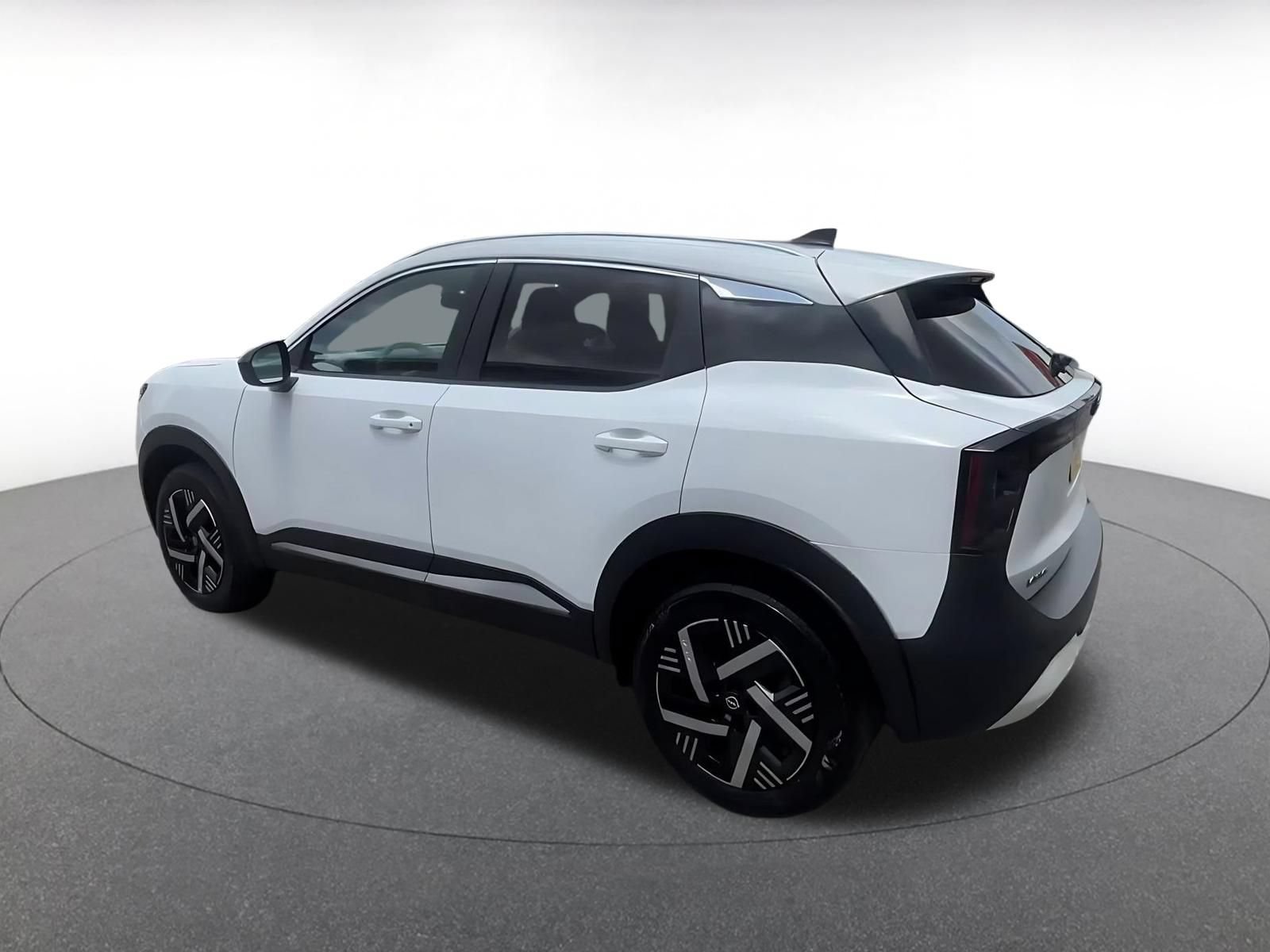 Thumbnail: 2026 Nissan Kicks - 10