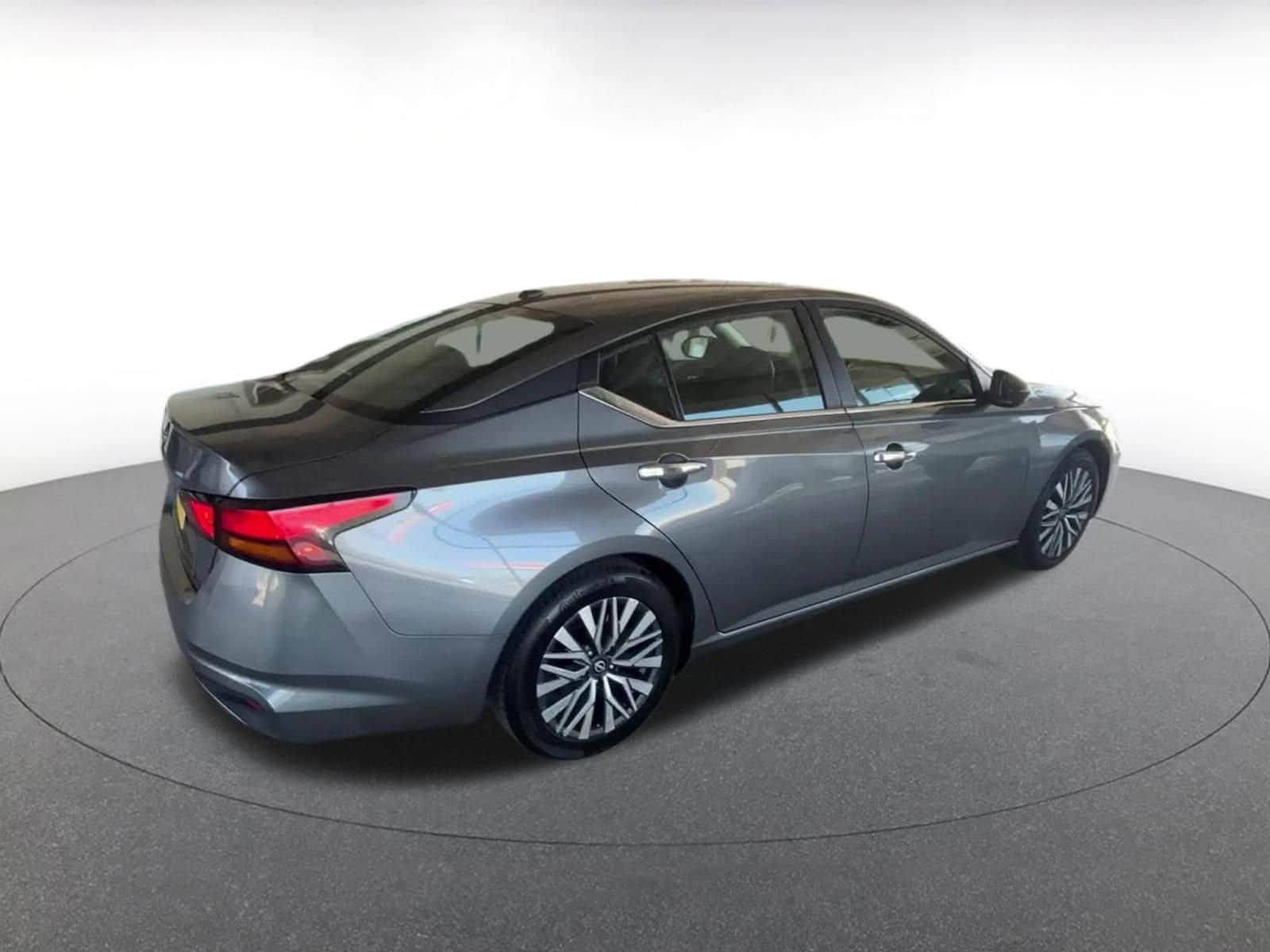 Thumbnail: 2025 Nissan Altima - 15