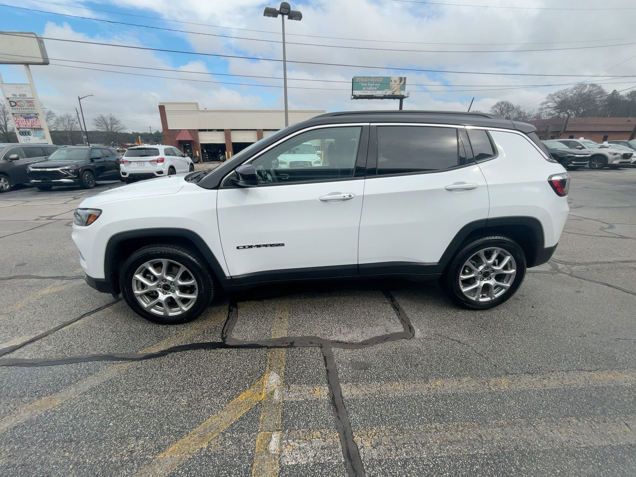 Thumbnail: 2025 Jeep Compass - 7