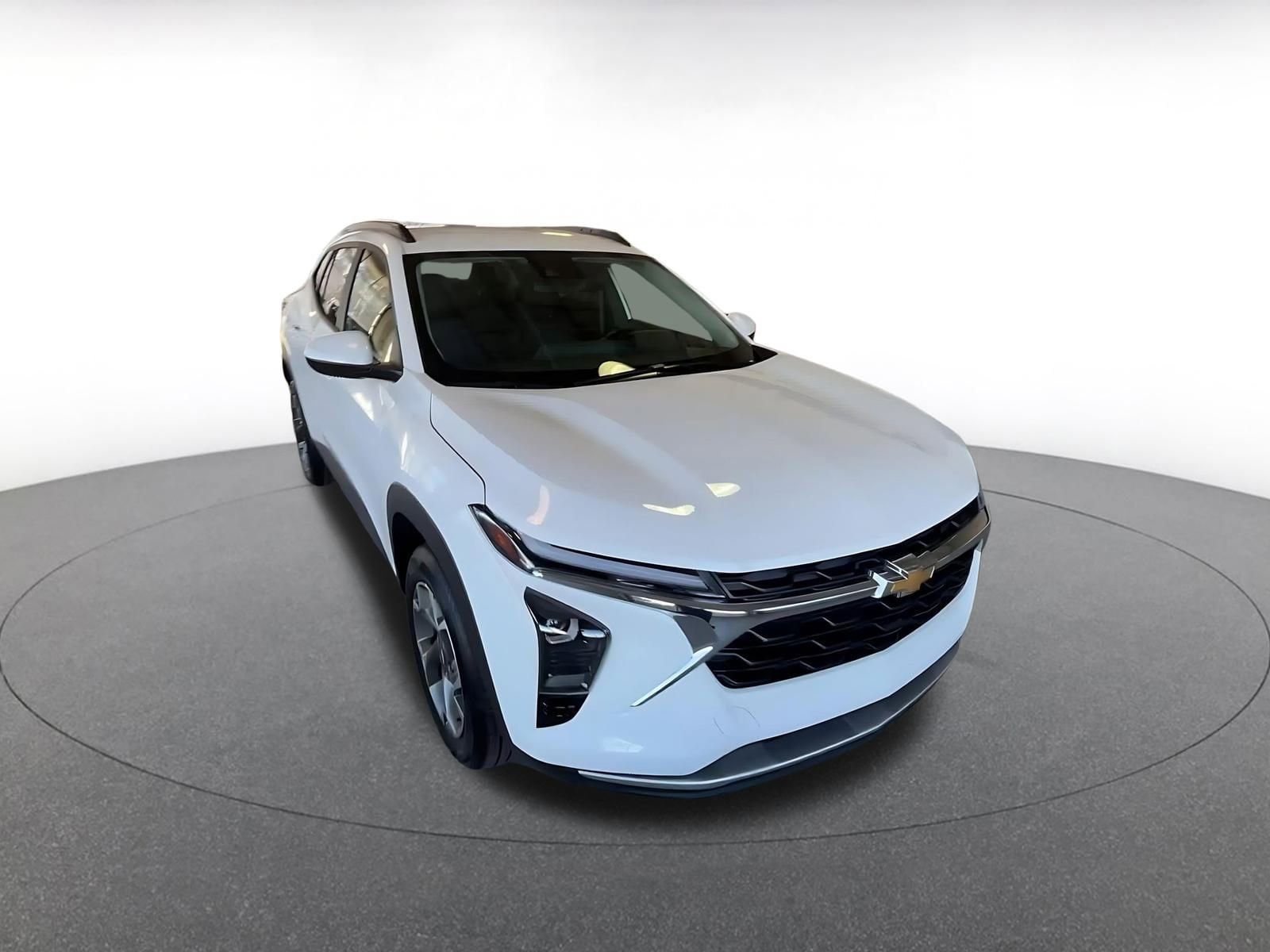 Thumbnail: 2025 Chevrolet Trax - 3