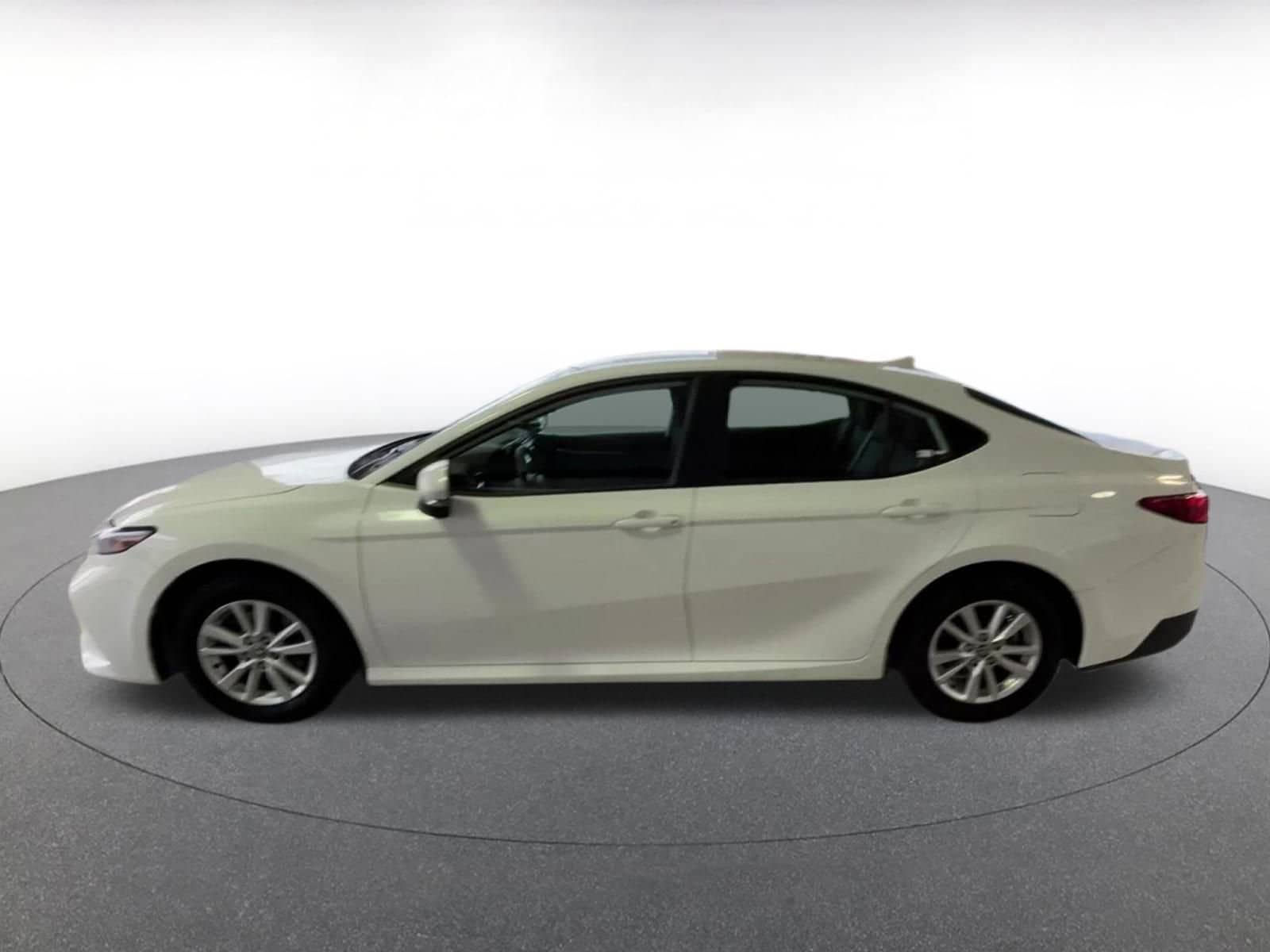 Thumbnail: 2025 Toyota Camry - 8