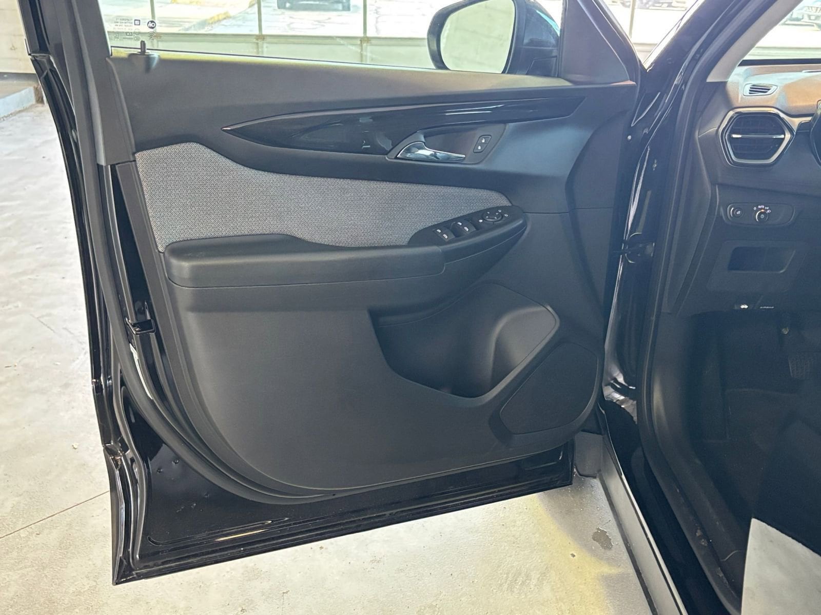 Thumbnail: 2025 Chevrolet TrailBlazer - 20