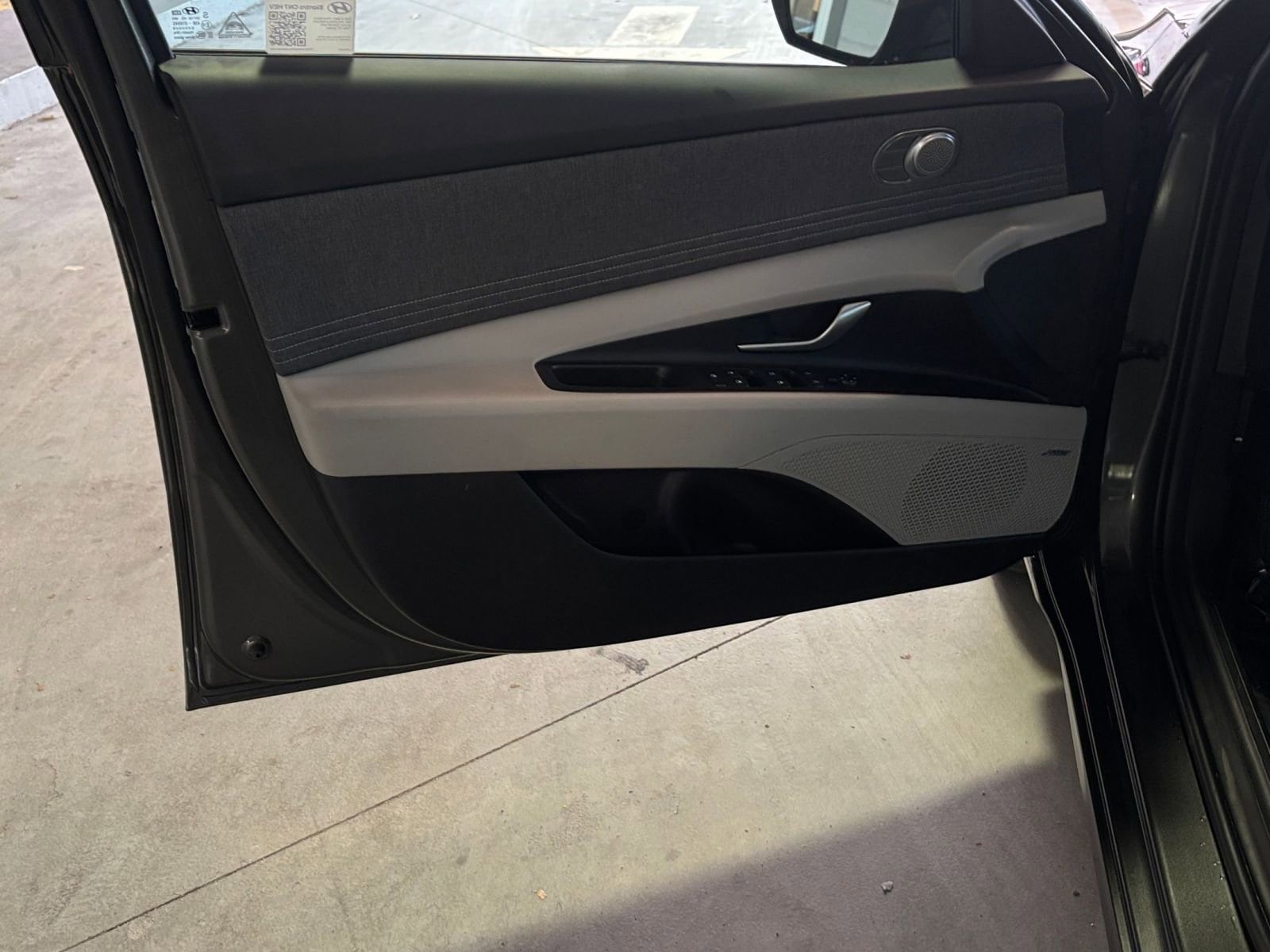 Thumbnail: 2025 Hyundai Elantra - 20