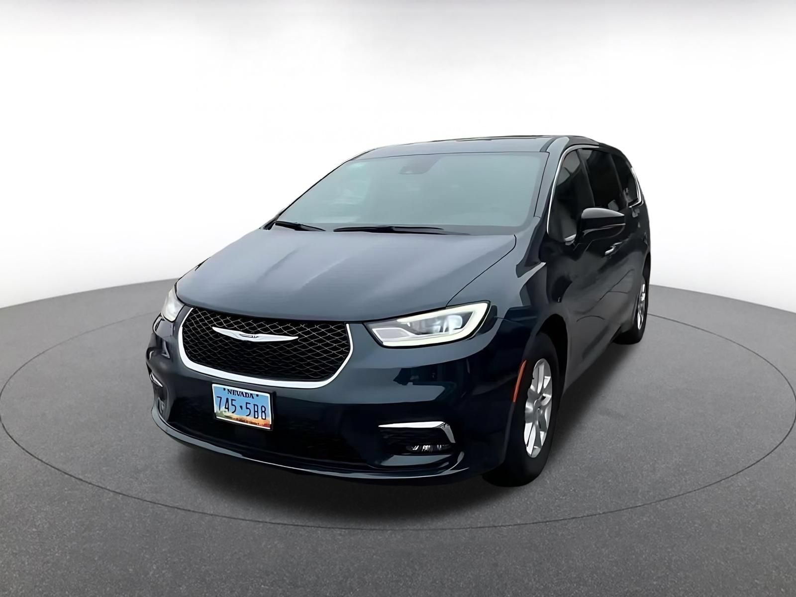 Thumbnail: 2025 Chrysler Pacifica - 6