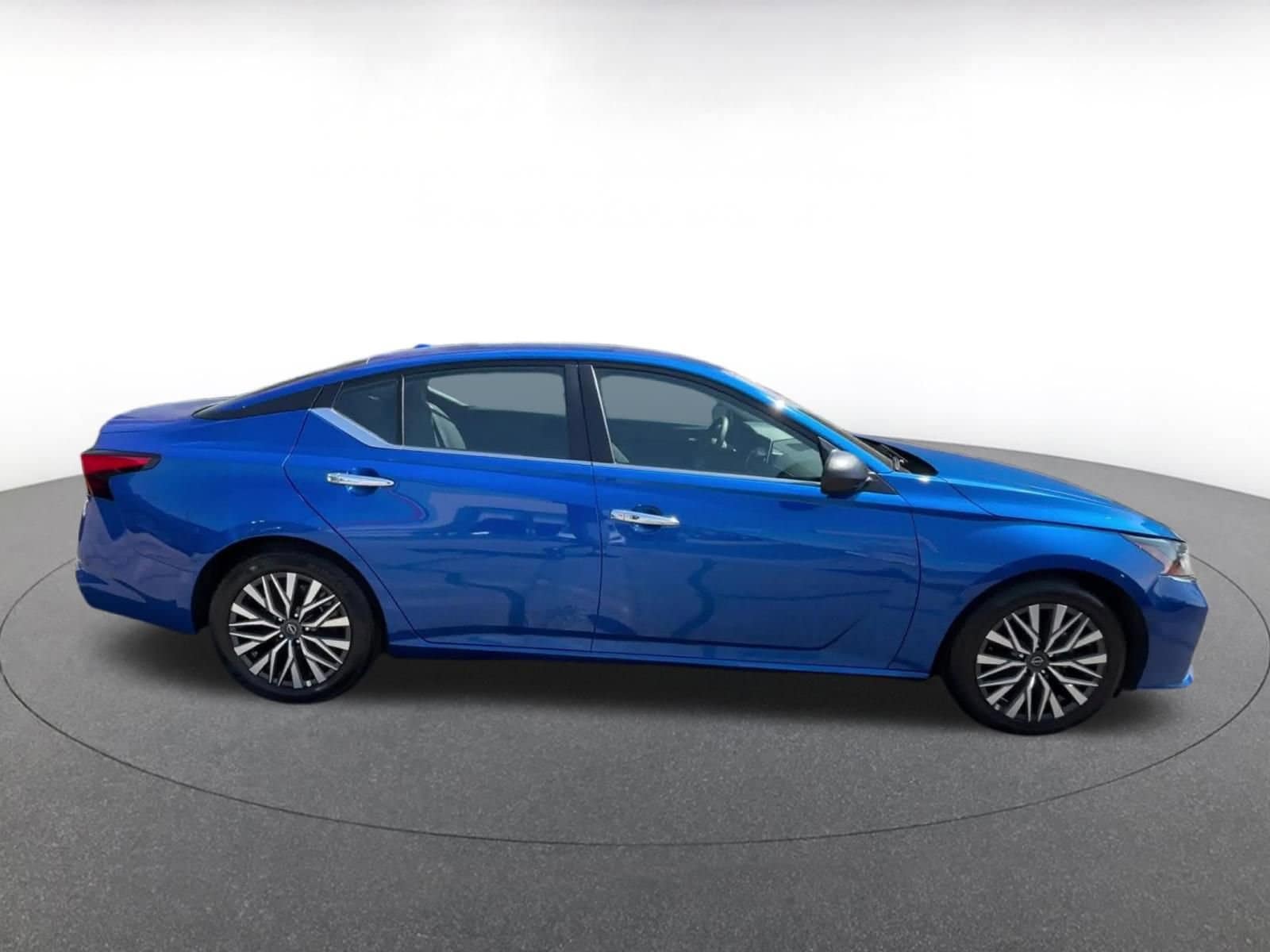 Thumbnail: 2025 Nissan Altima - 16