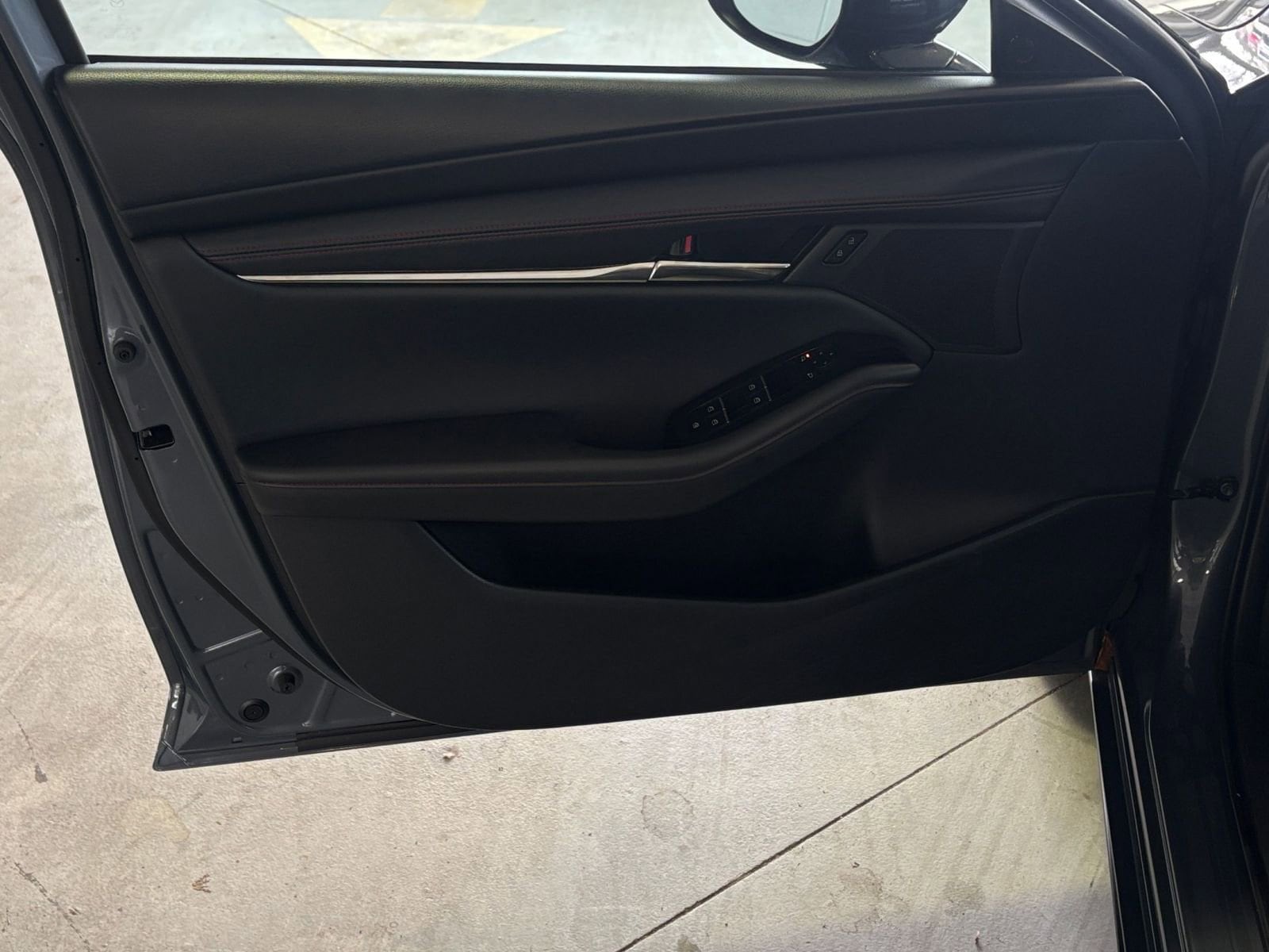 Thumbnail: 2025 Mazda Mazda3 - 18