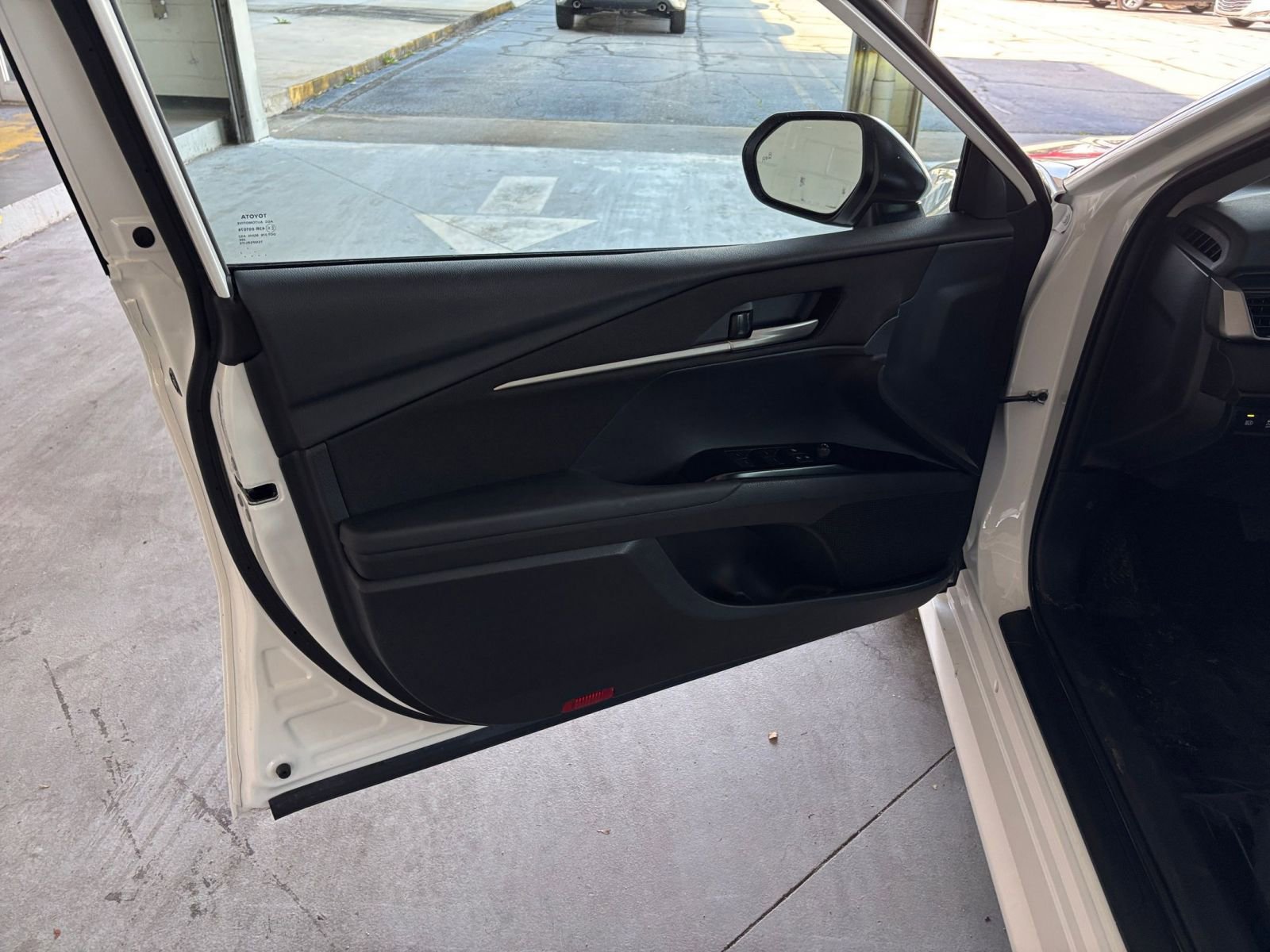 Thumbnail: 2025 Toyota Camry - 26