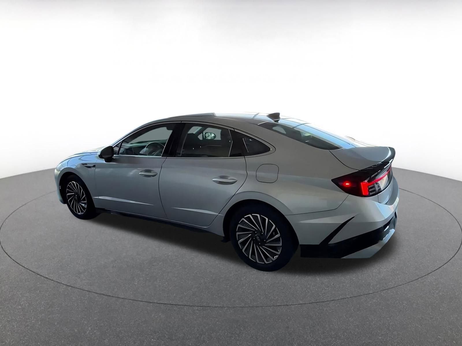 Thumbnail: 2025 Hyundai Sonata - 10