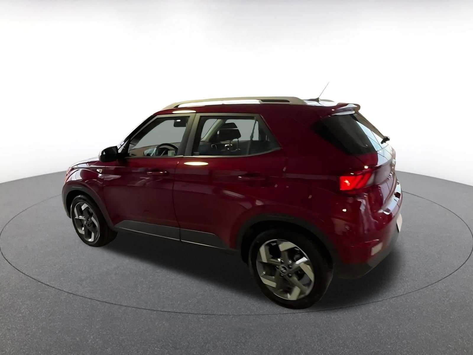 Thumbnail: 2025 Hyundai Venue - 10