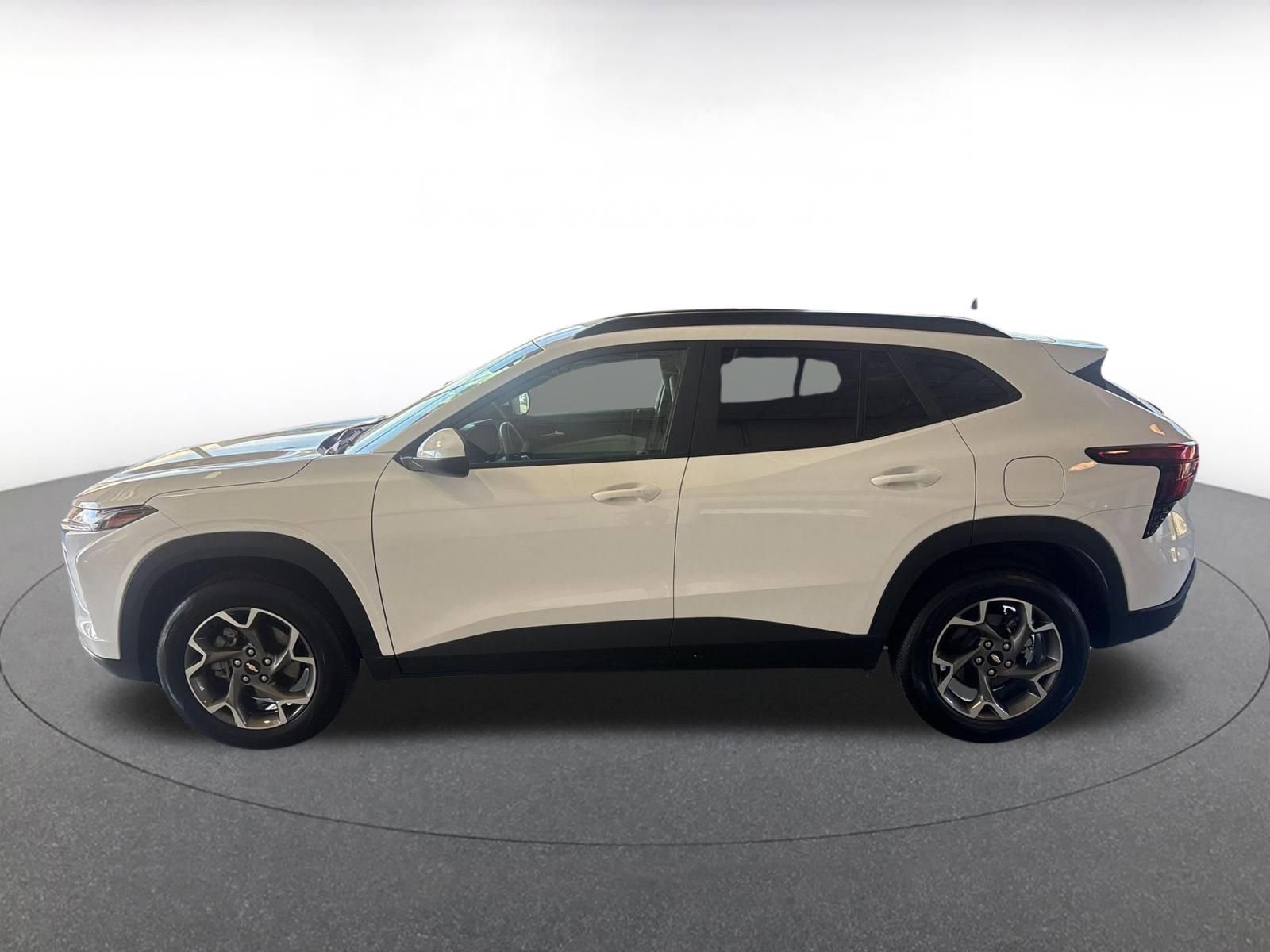 Thumbnail: 2025 Chevrolet Trax - 10