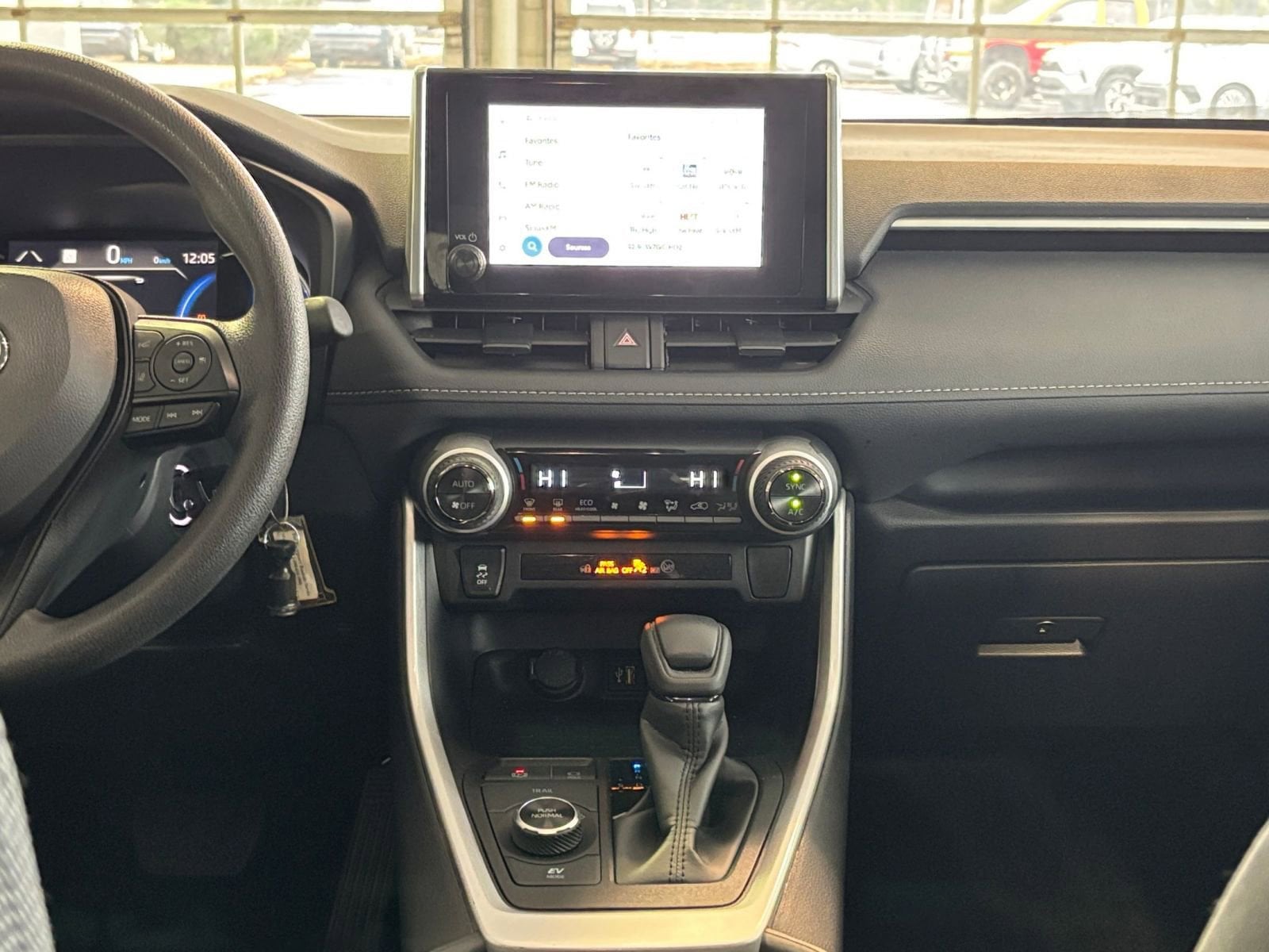 Thumbnail: 2025 Toyota RAV4 - 18