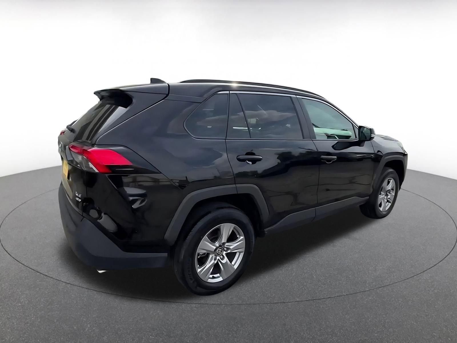 Thumbnail: 2025 Toyota RAV4 - 13