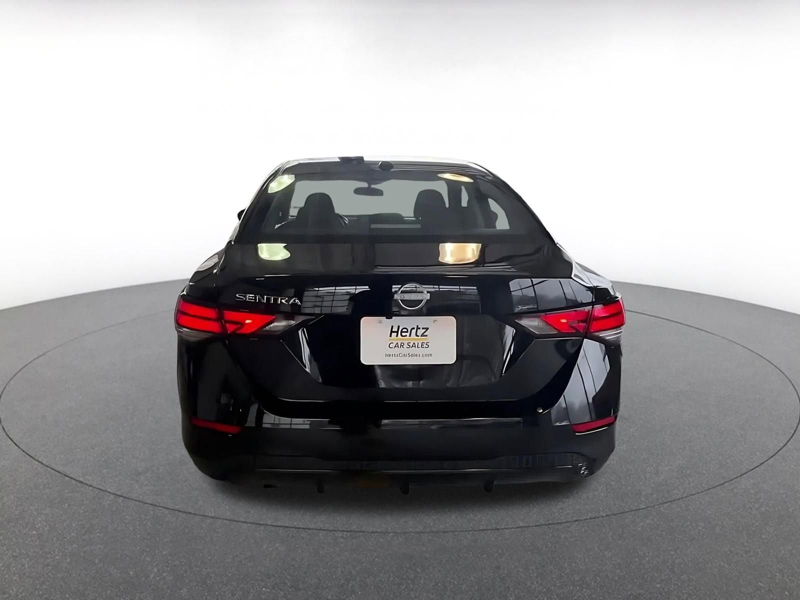 Thumbnail: 2025 Nissan Sentra - 10