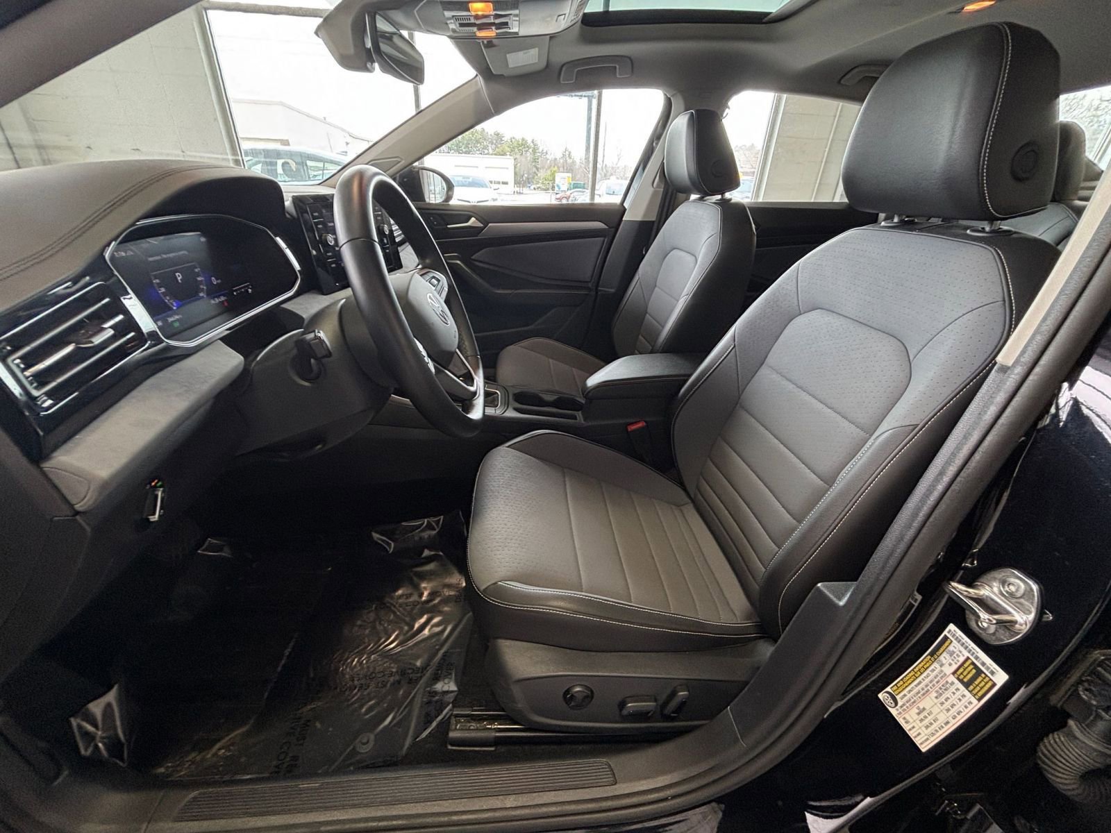 Thumbnail: 2025 Volkswagen Jetta - 27