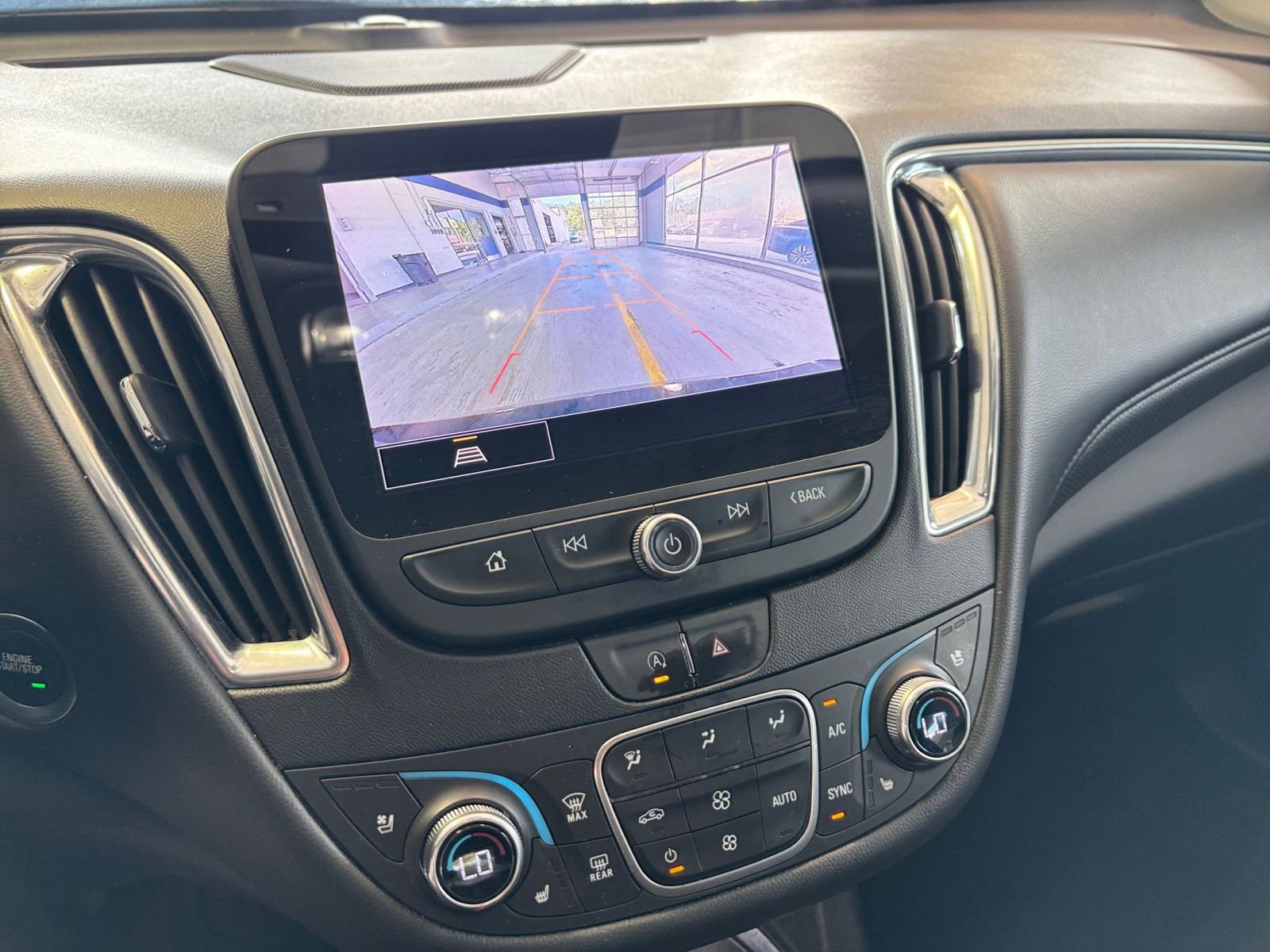 Thumbnail: 2024 Chevrolet Malibu - 17