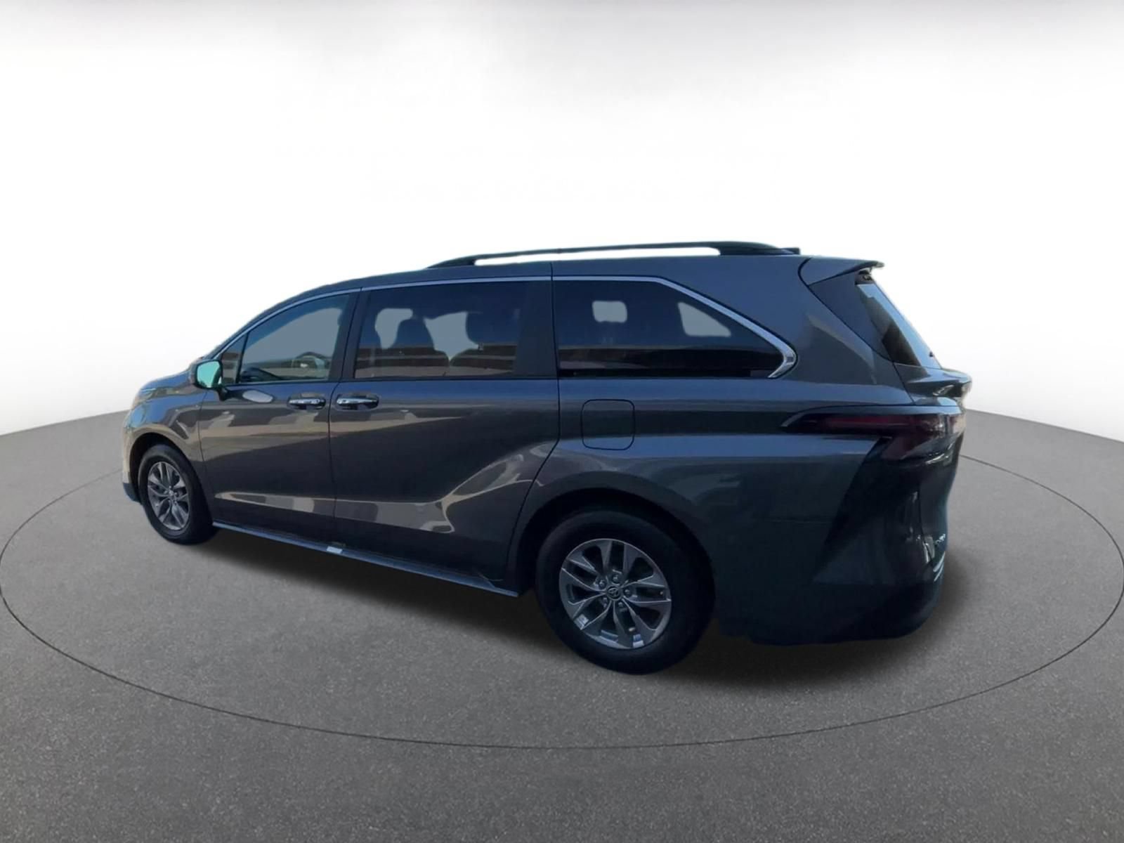 Thumbnail: 2025 Toyota Sienna - 11