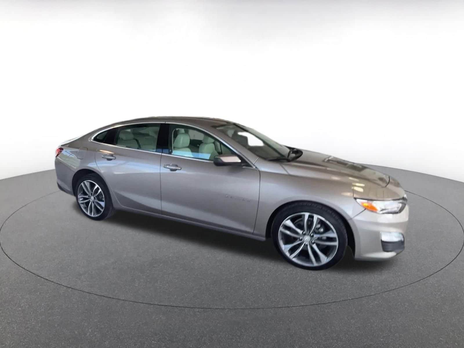 Thumbnail: 2024 Chevrolet Malibu - 2