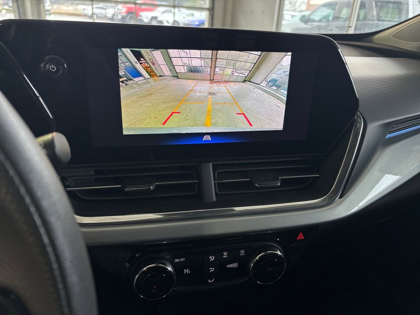 Thumbnail: 2025 Chevrolet Trax - 17