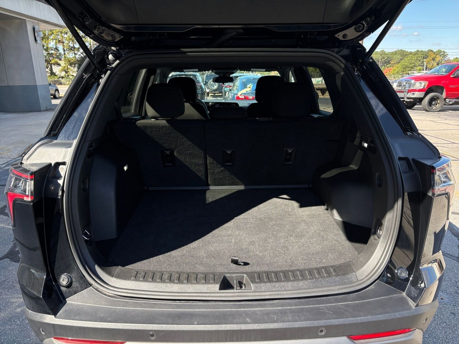 Thumbnail: 2025 Chevrolet Equinox - 35