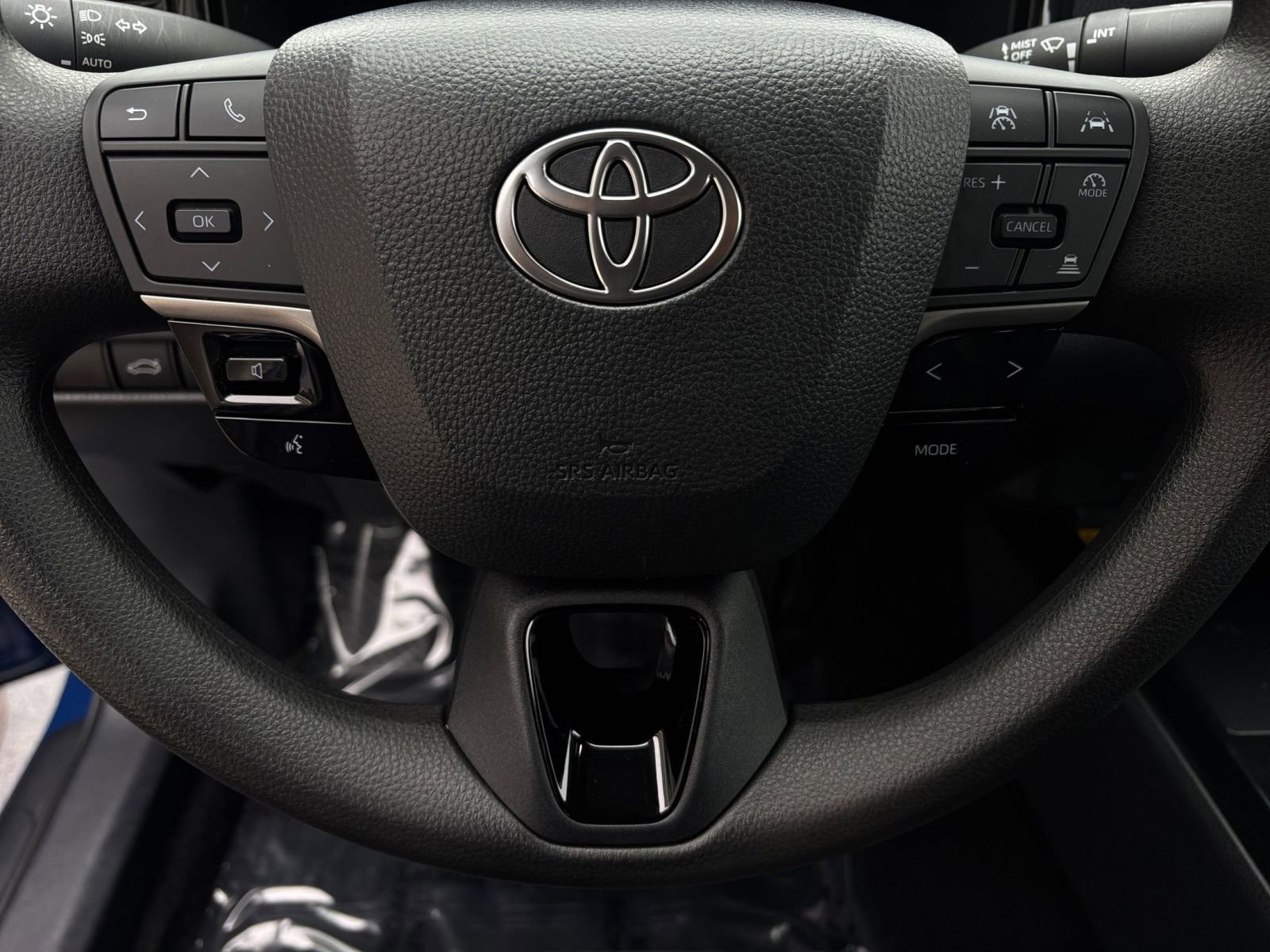 Thumbnail: 2025 Toyota Camry - 27