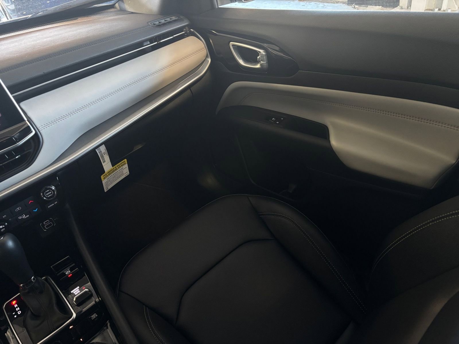 Thumbnail: 2025 Jeep Compass - 35