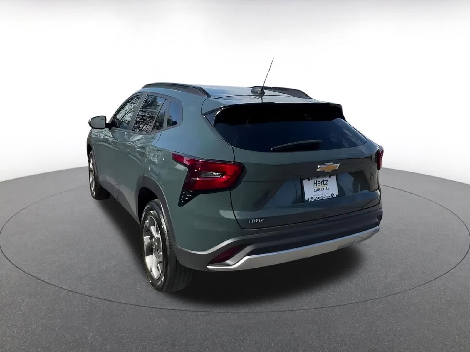 Thumbnail: 2025 Chevrolet Trax - 11