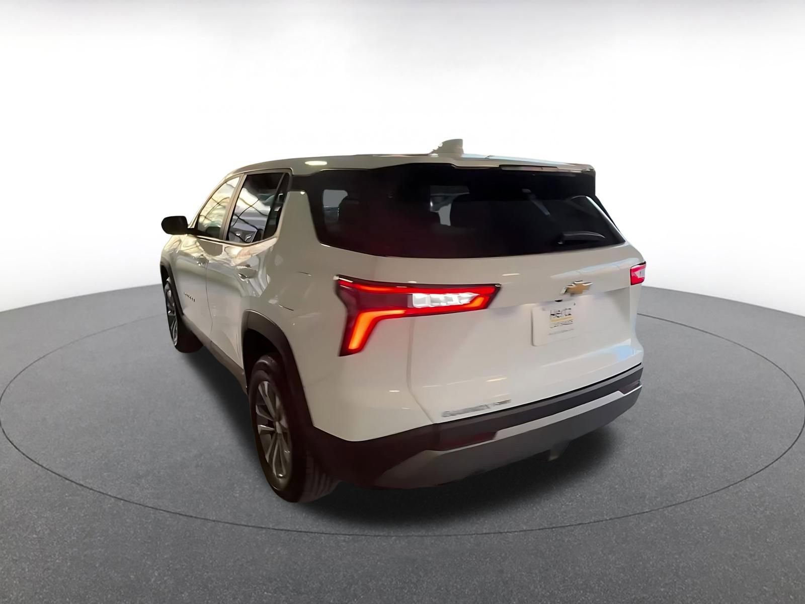 Thumbnail: 2025 Chevrolet Equinox - 16