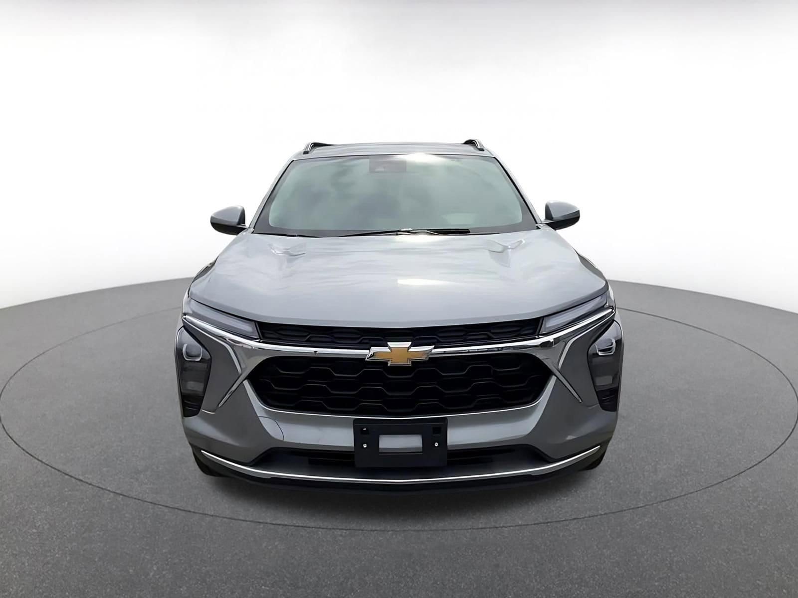 Thumbnail: 2025 Chevrolet Trax - 5