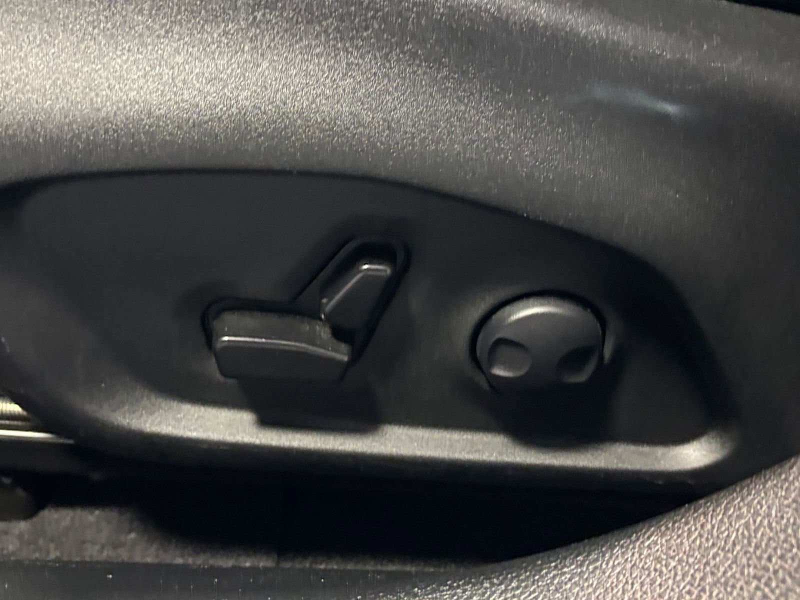 Thumbnail: 2025 Jeep Compass - 22