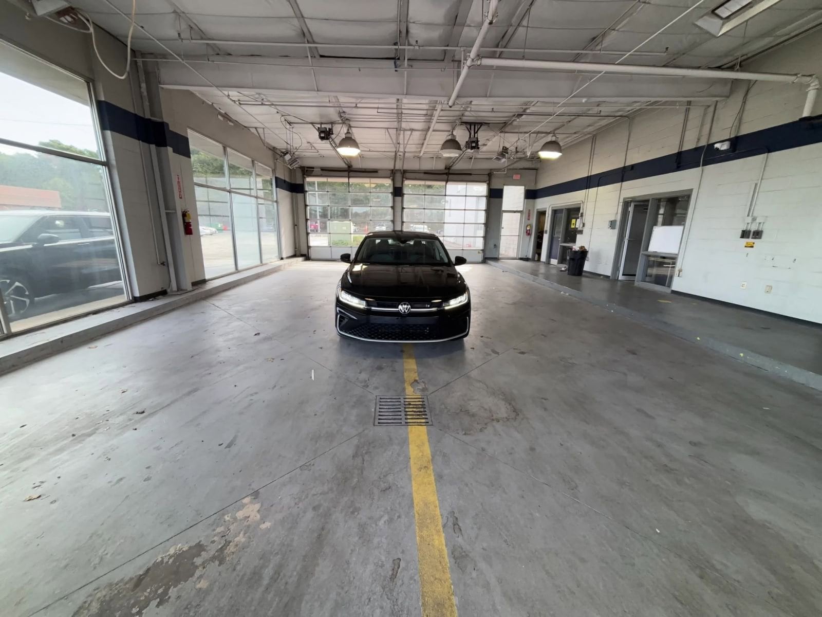 Thumbnail: 2025 Volkswagen Jetta - 16