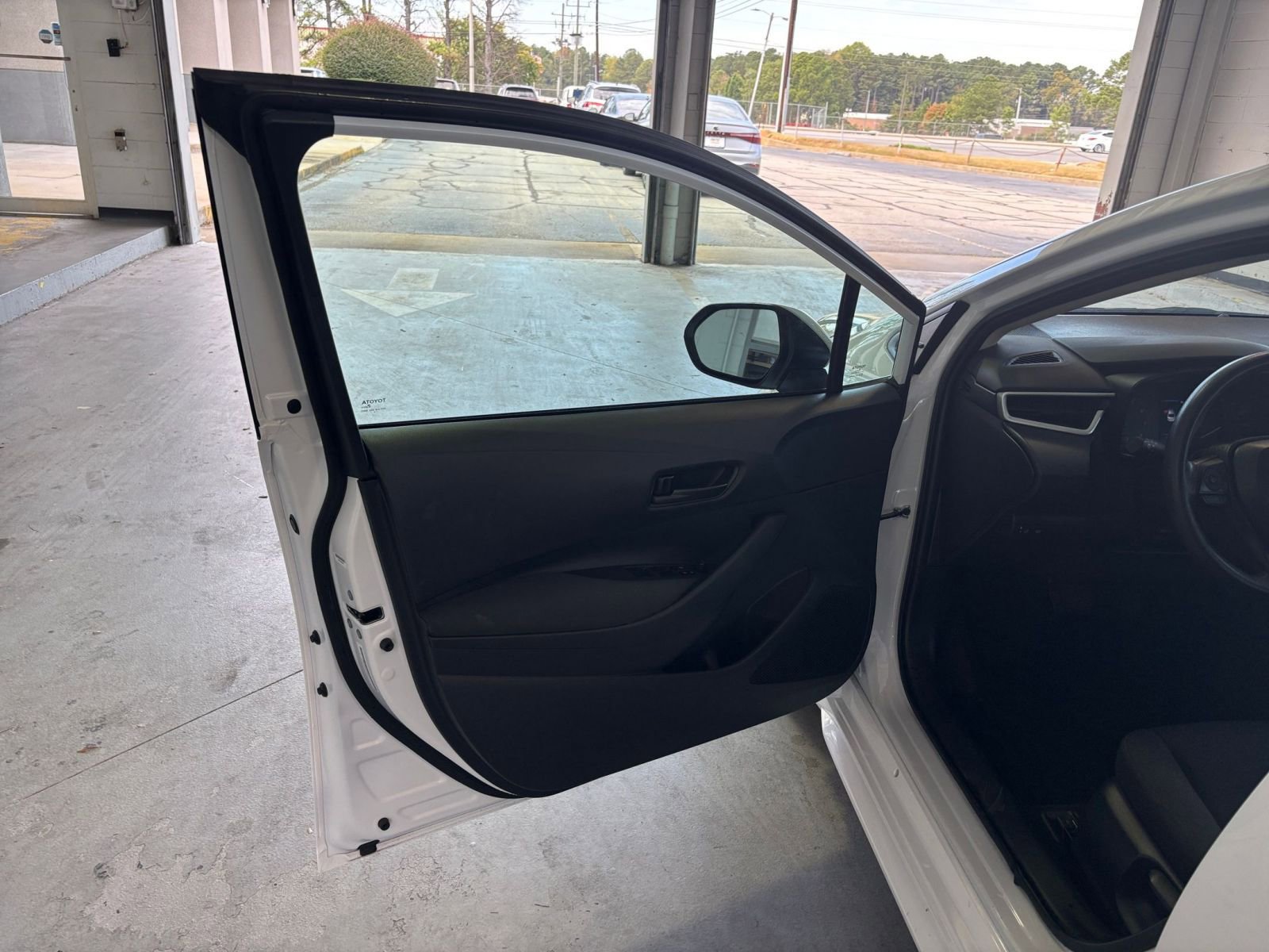 Thumbnail: 2025 Toyota Corolla - 20