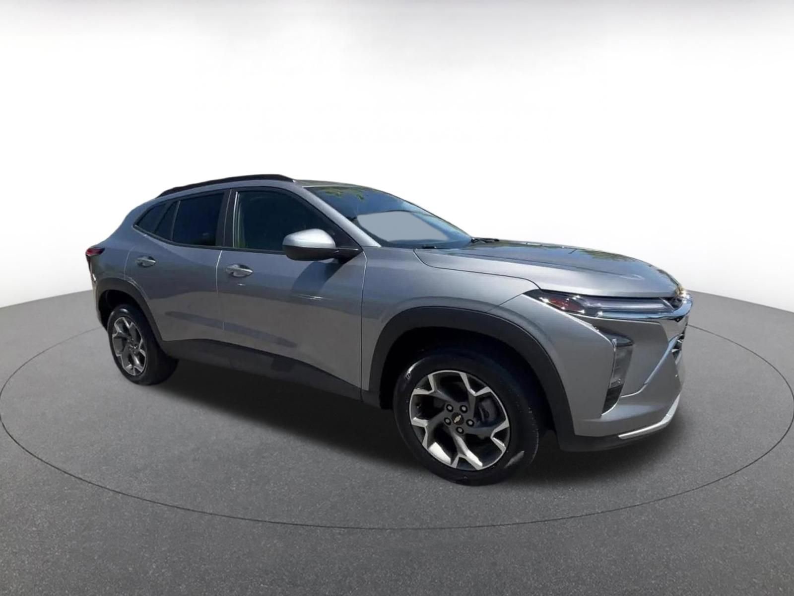 Thumbnail: 2025 Chevrolet Trax - 2