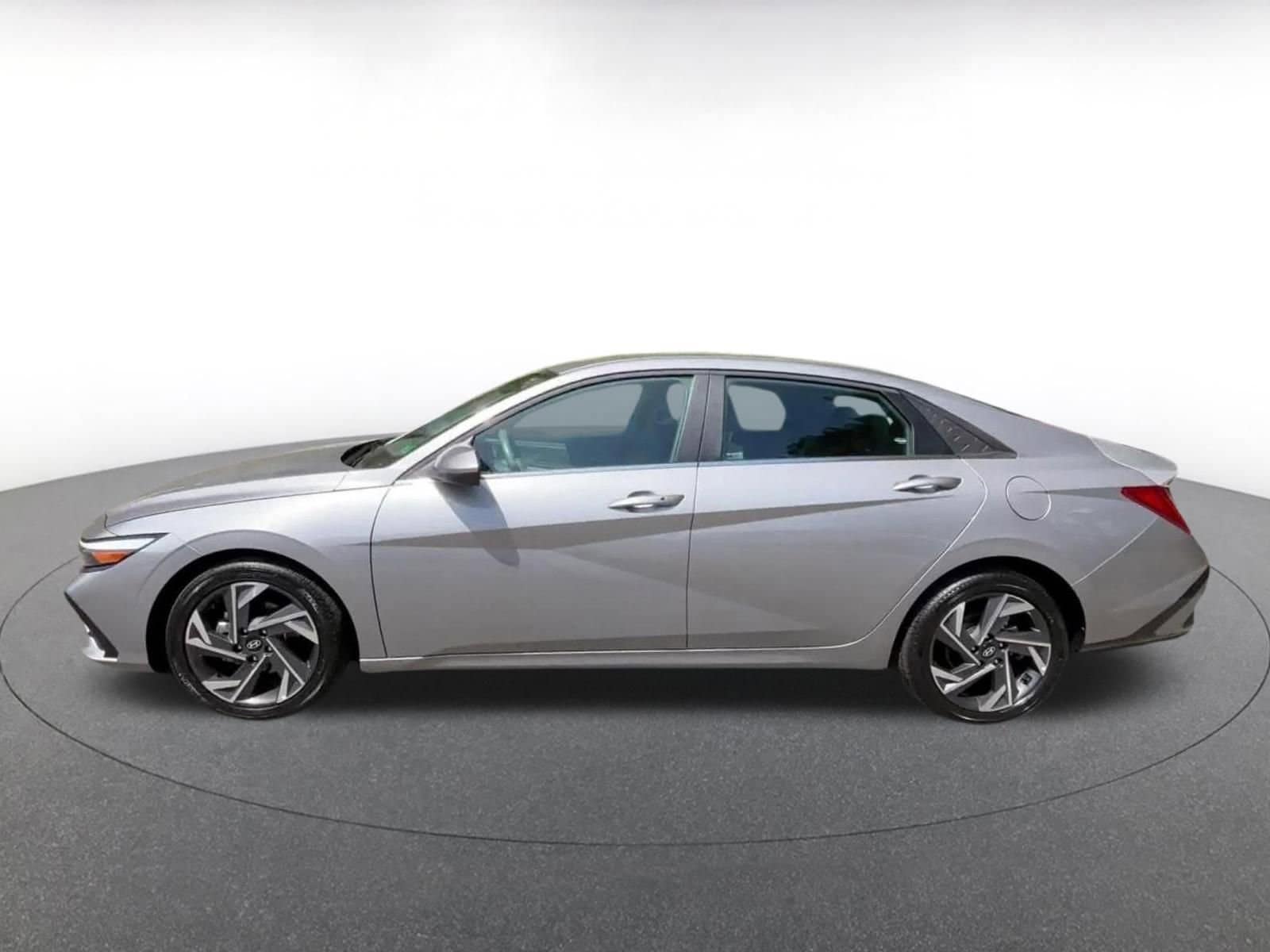 Thumbnail: 2025 Hyundai Elantra - 8