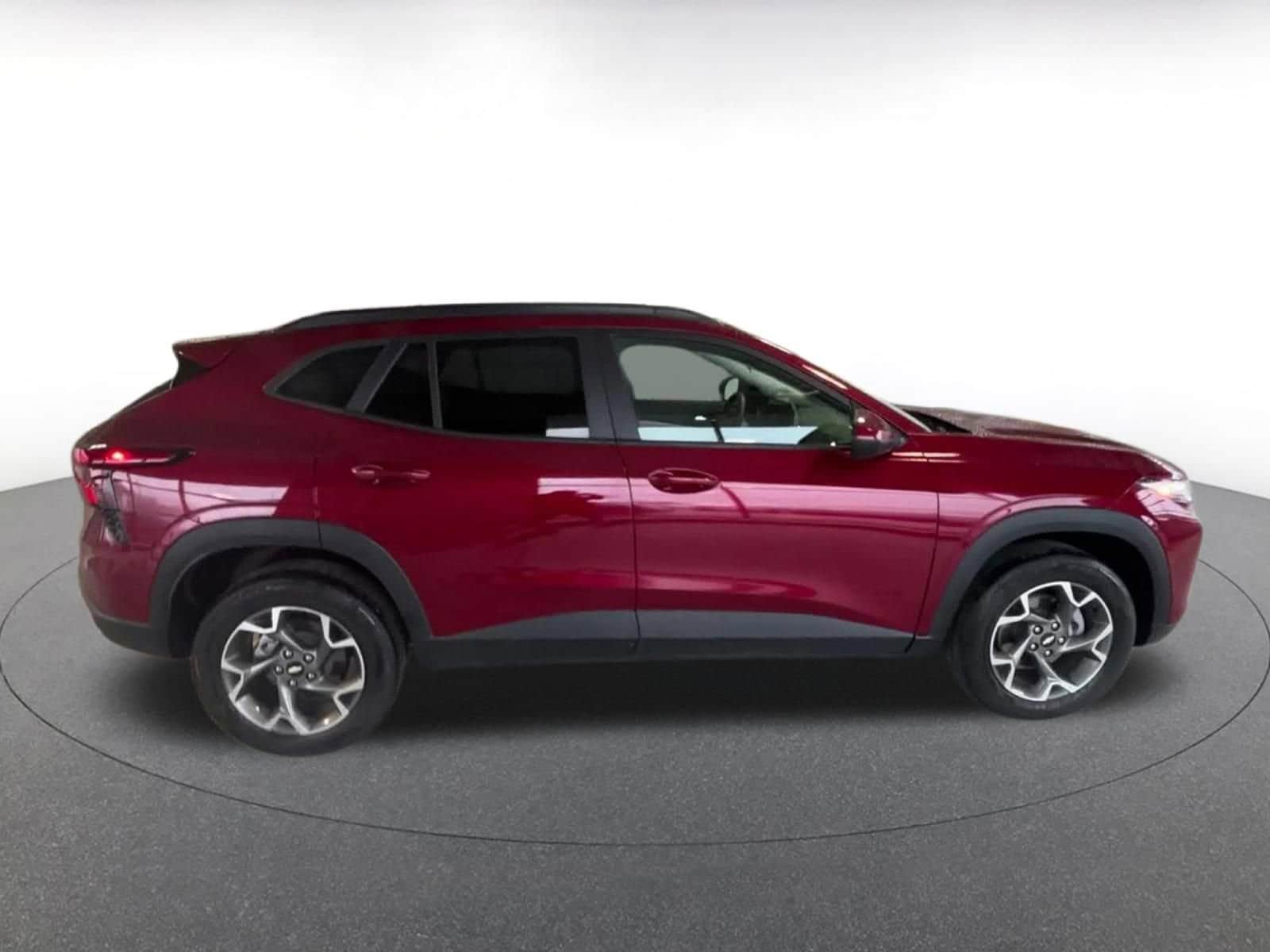 Thumbnail: 2025 Chevrolet Trax - 16