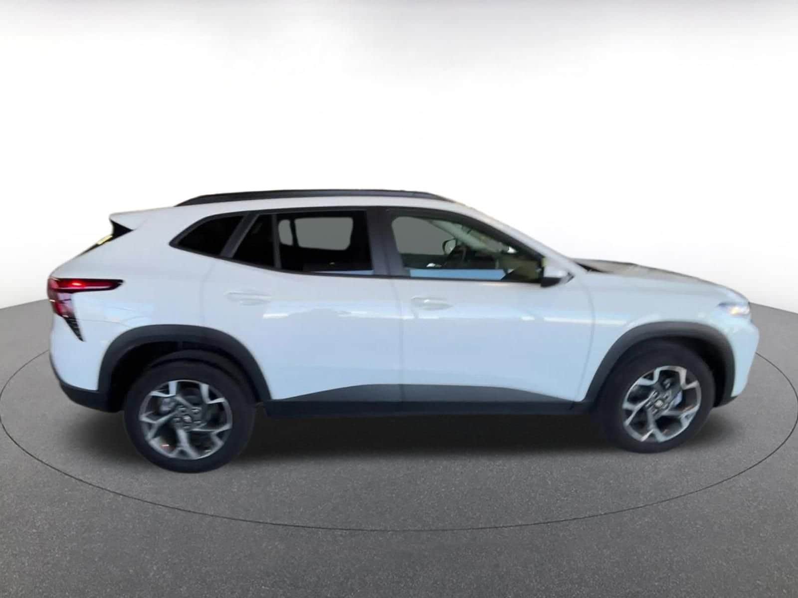 Thumbnail: 2025 Chevrolet Trax - 16