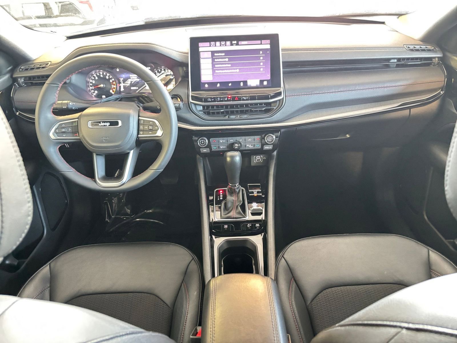 Thumbnail: 2025 Jeep Compass - 32