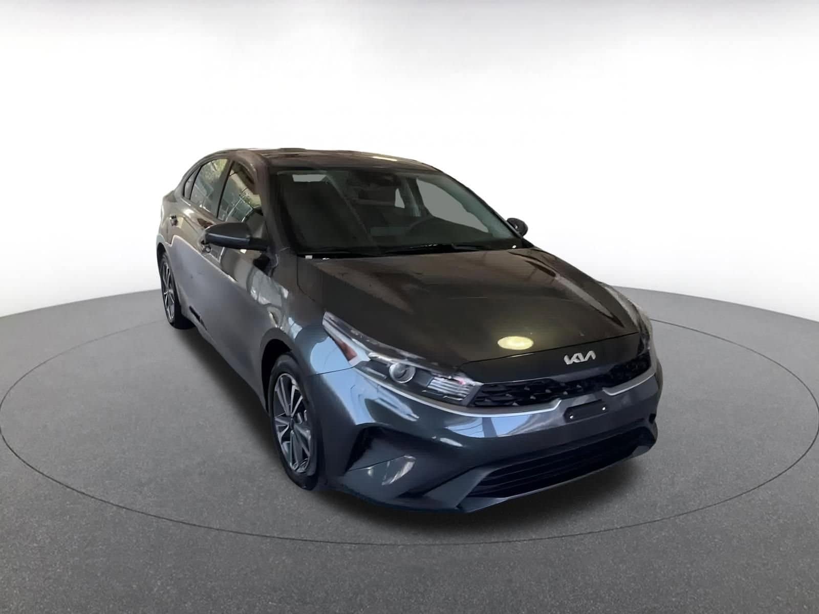 Thumbnail: 2024 Kia Forte - 3