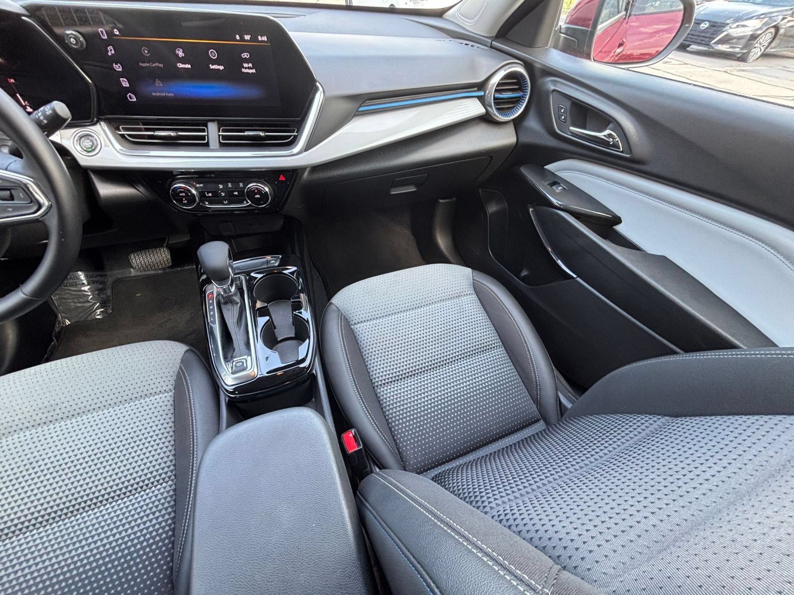 Thumbnail: 2025 Chevrolet Trax - 35