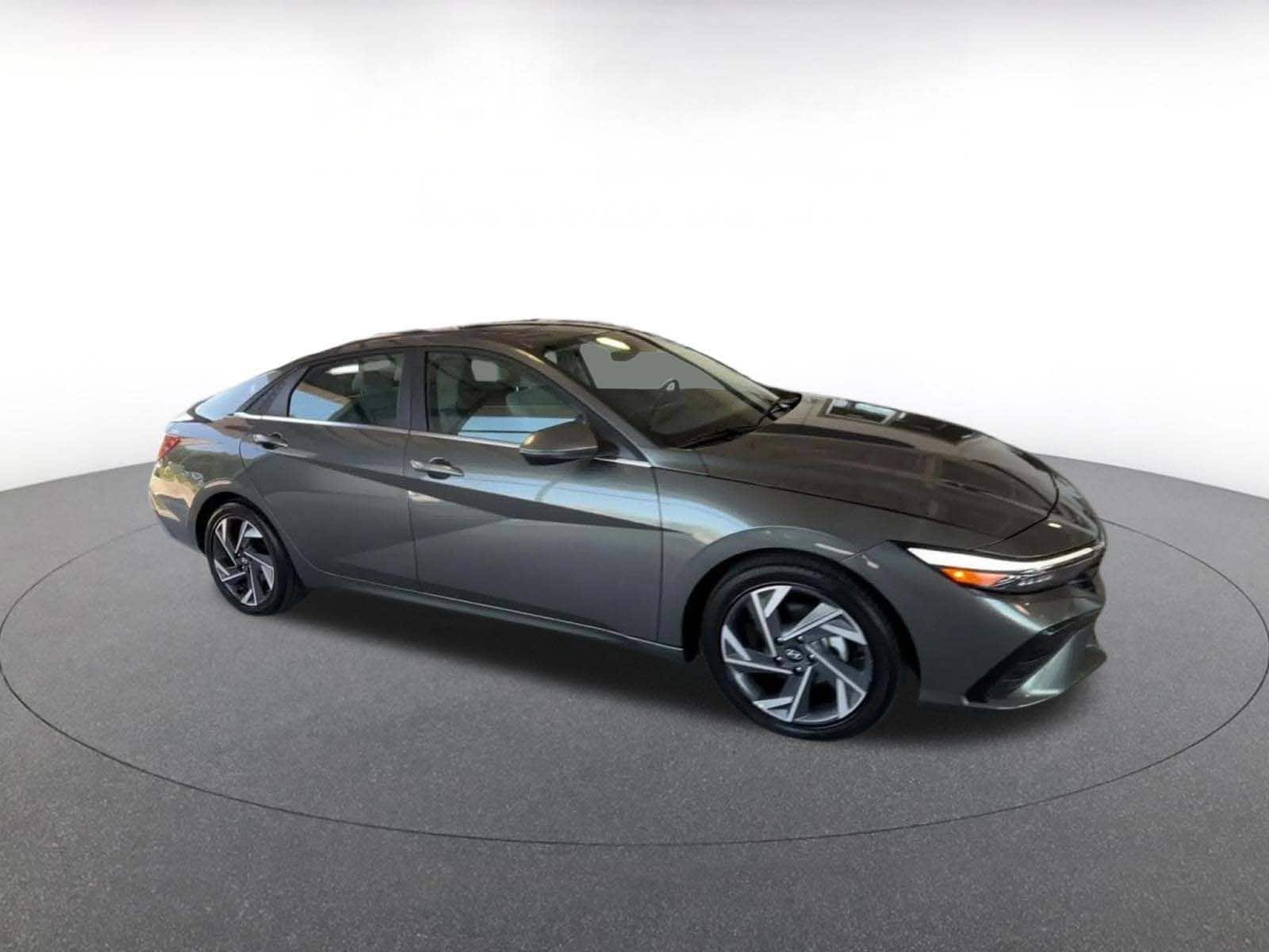 Thumbnail: 2025 Hyundai Elantra - 2