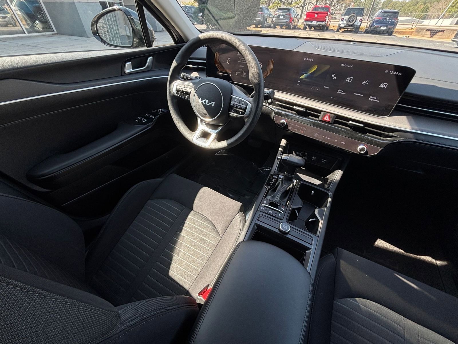 Thumbnail: 2025 Kia K5 - 35