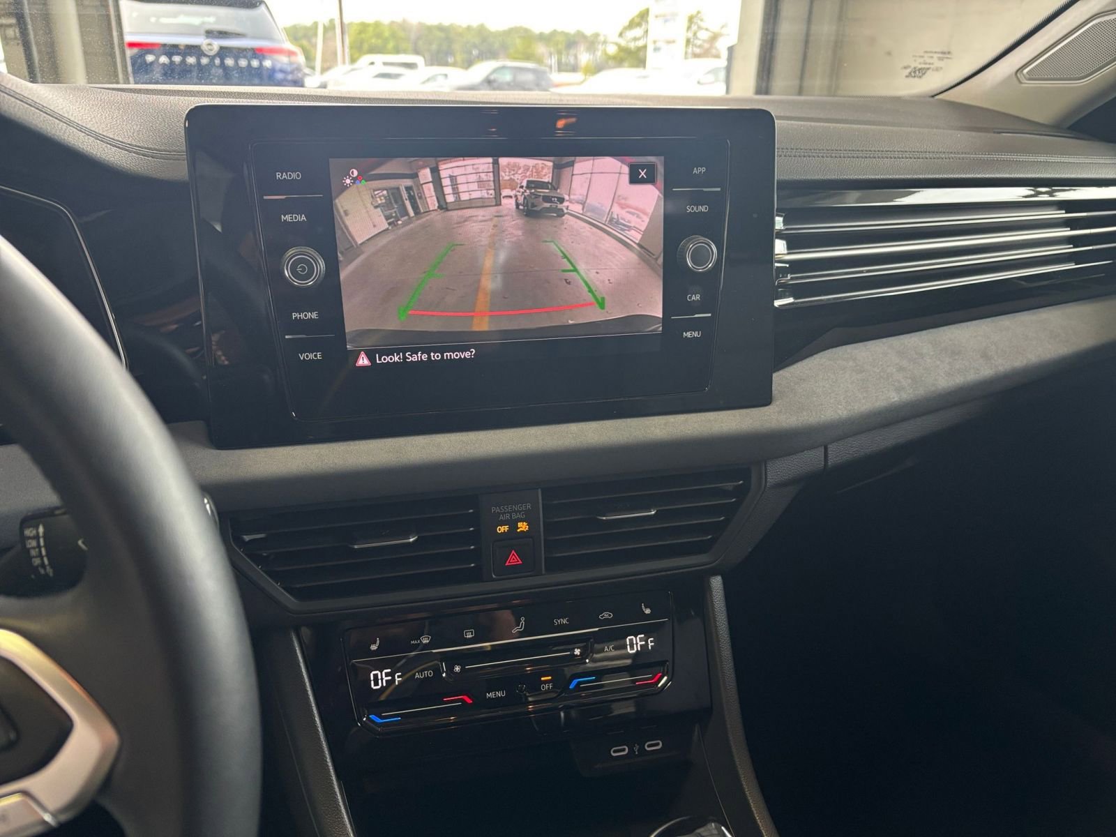 Thumbnail: 2025 Volkswagen Jetta - 23