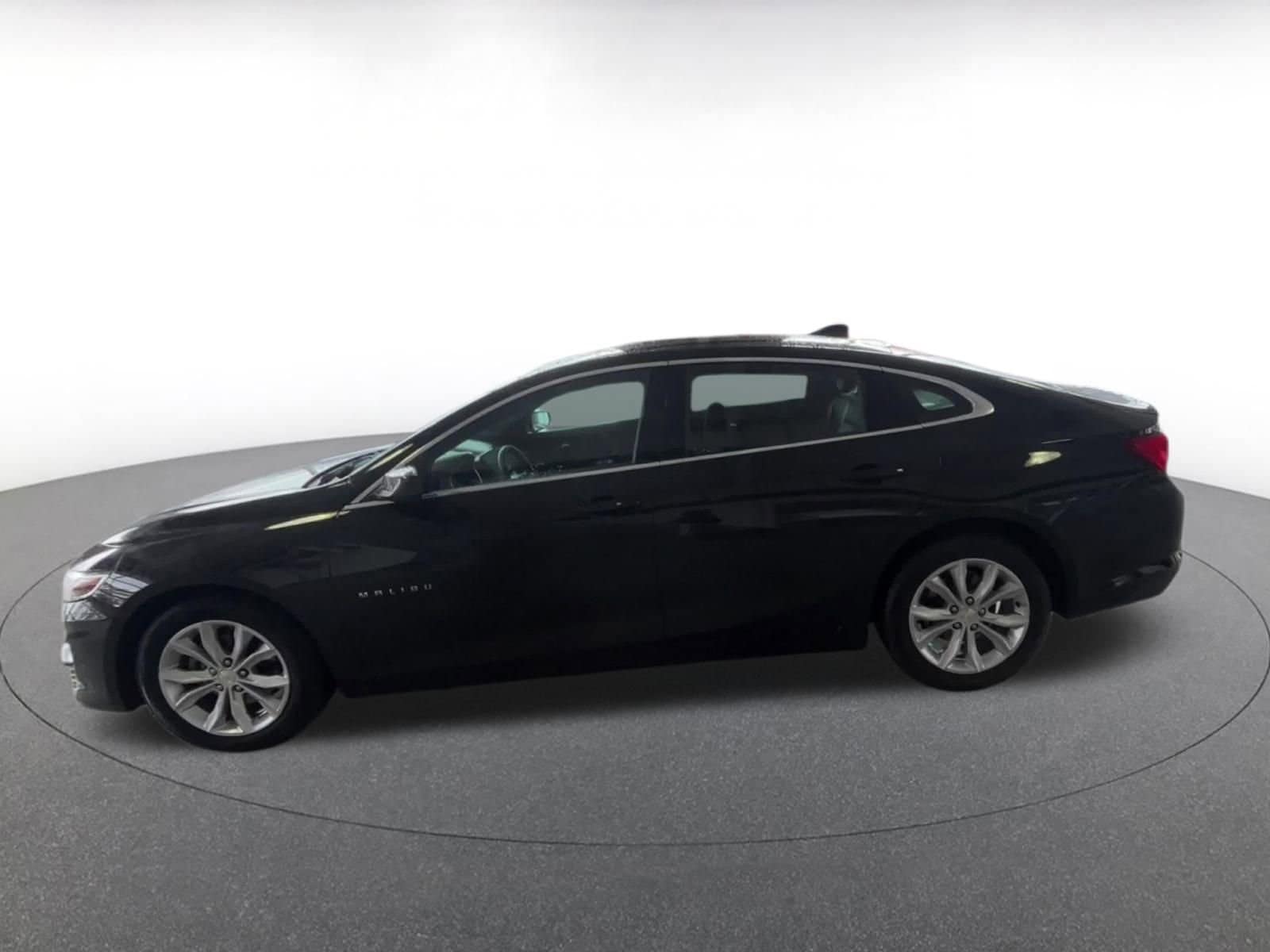 Thumbnail: 2024 Chevrolet Malibu - 7