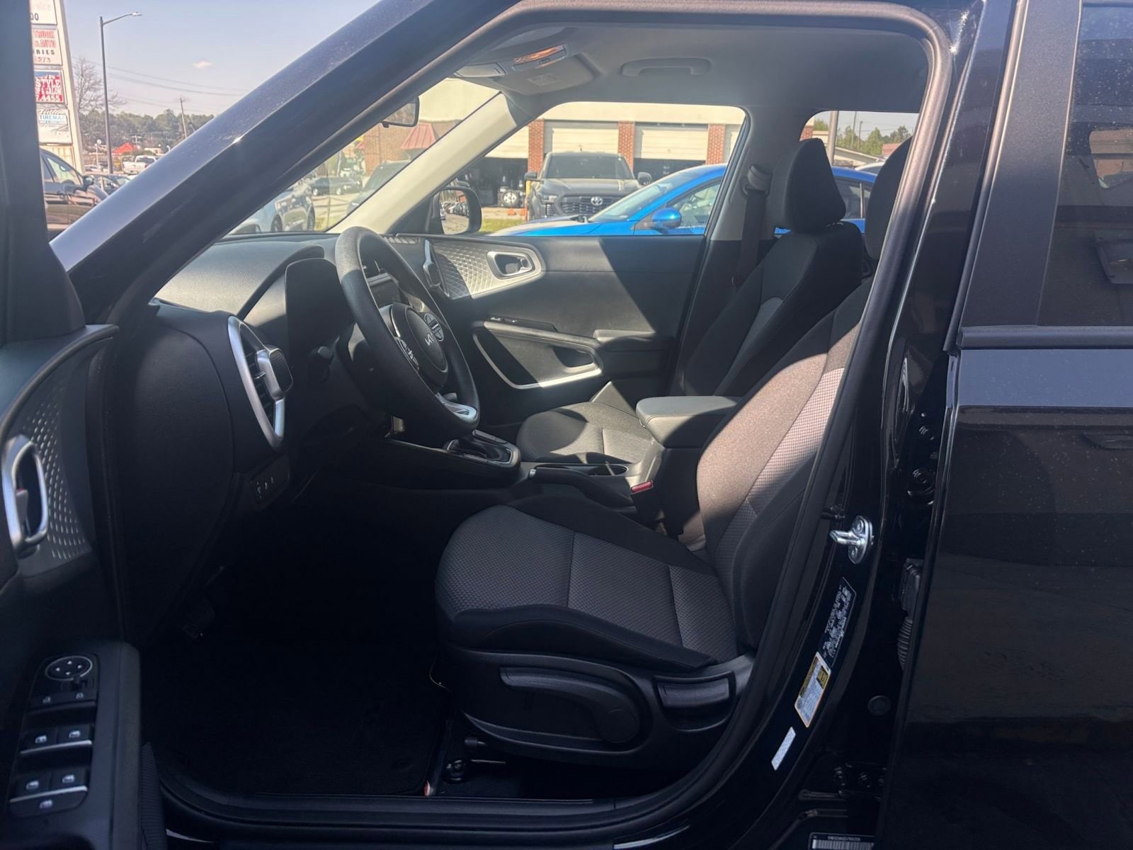 Thumbnail: 2025 Kia Soul - 25