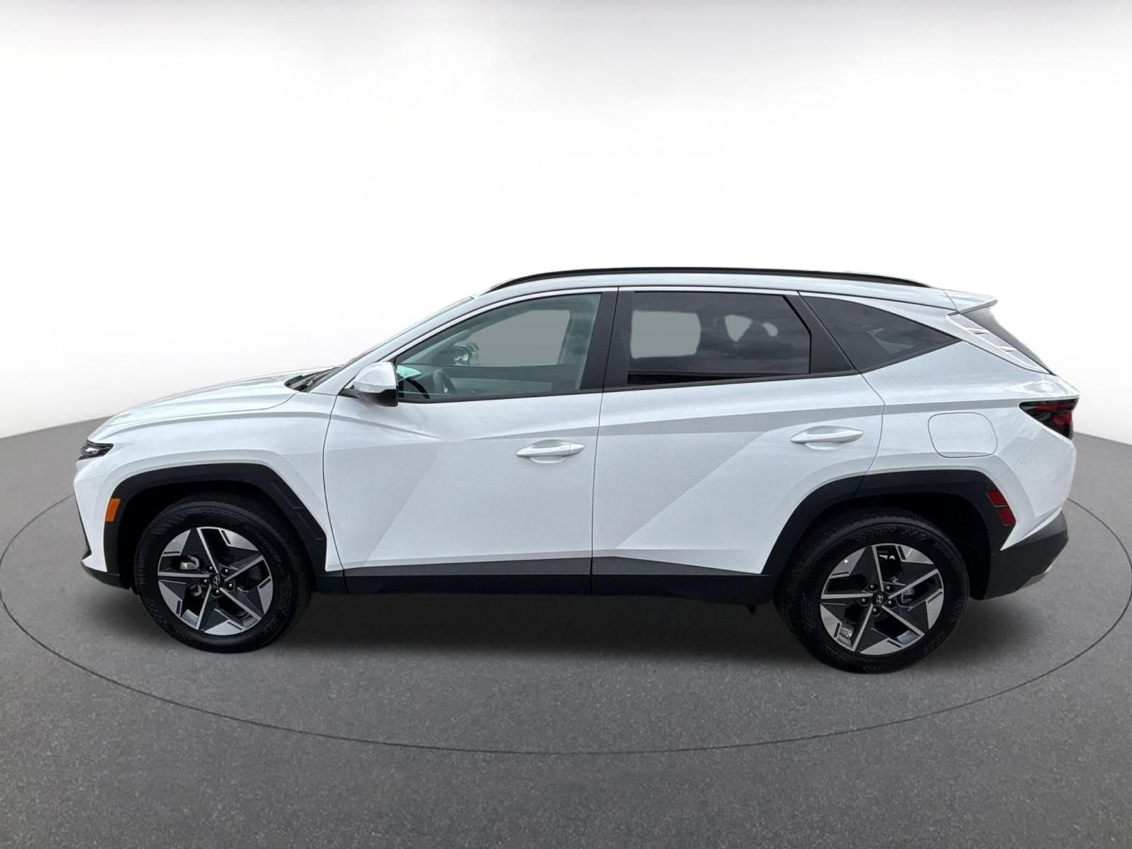 Thumbnail: 2025 Hyundai Tucson - 10