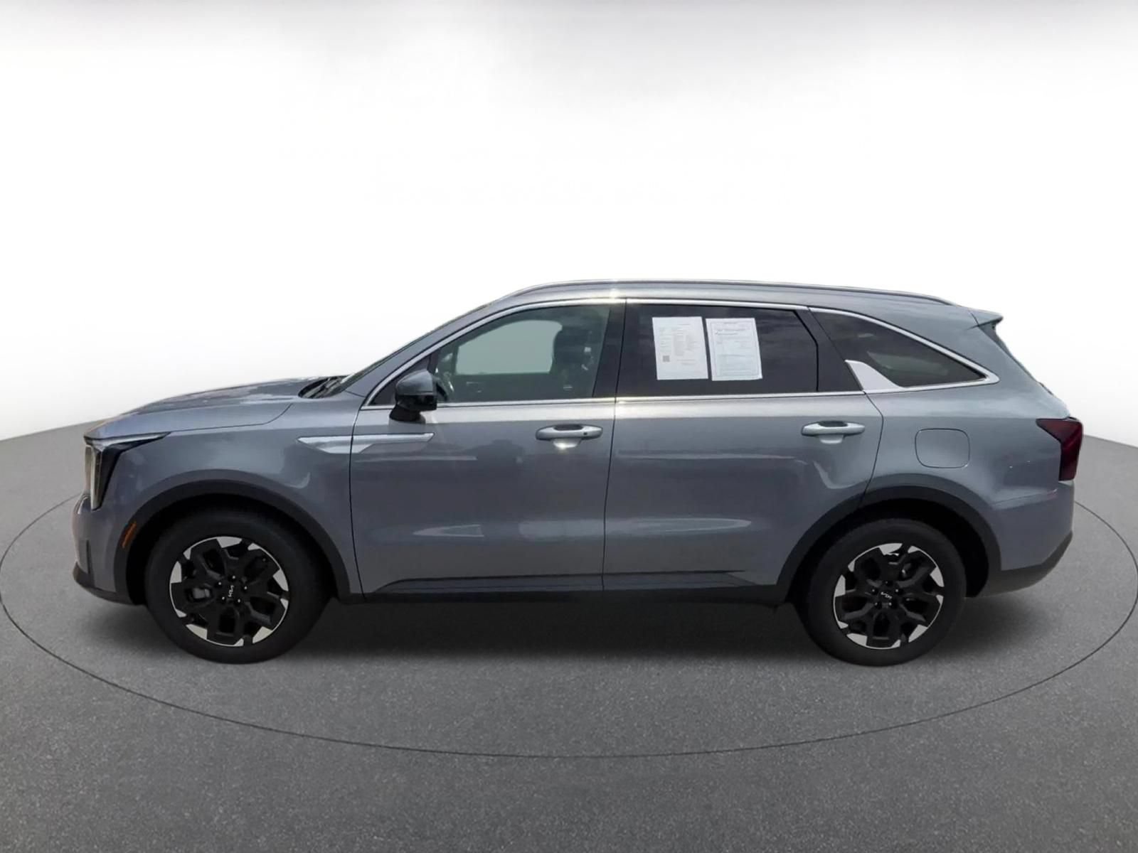 Thumbnail: 2024 Kia Sorento - 7