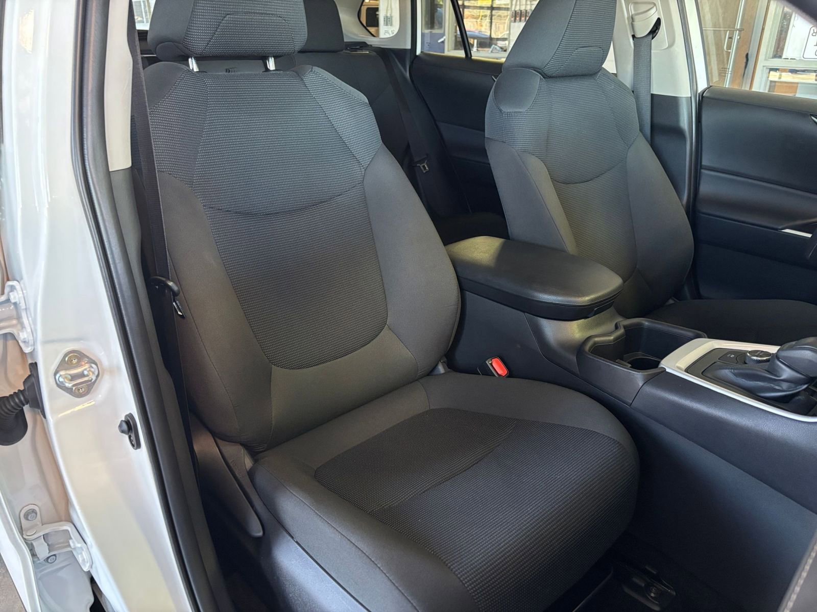 Thumbnail: 2025 Toyota RAV4 - 35