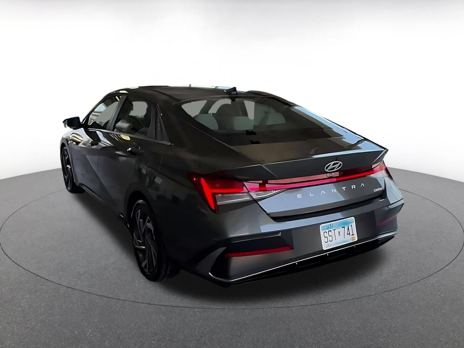 Thumbnail: 2025 Hyundai Elantra - 9