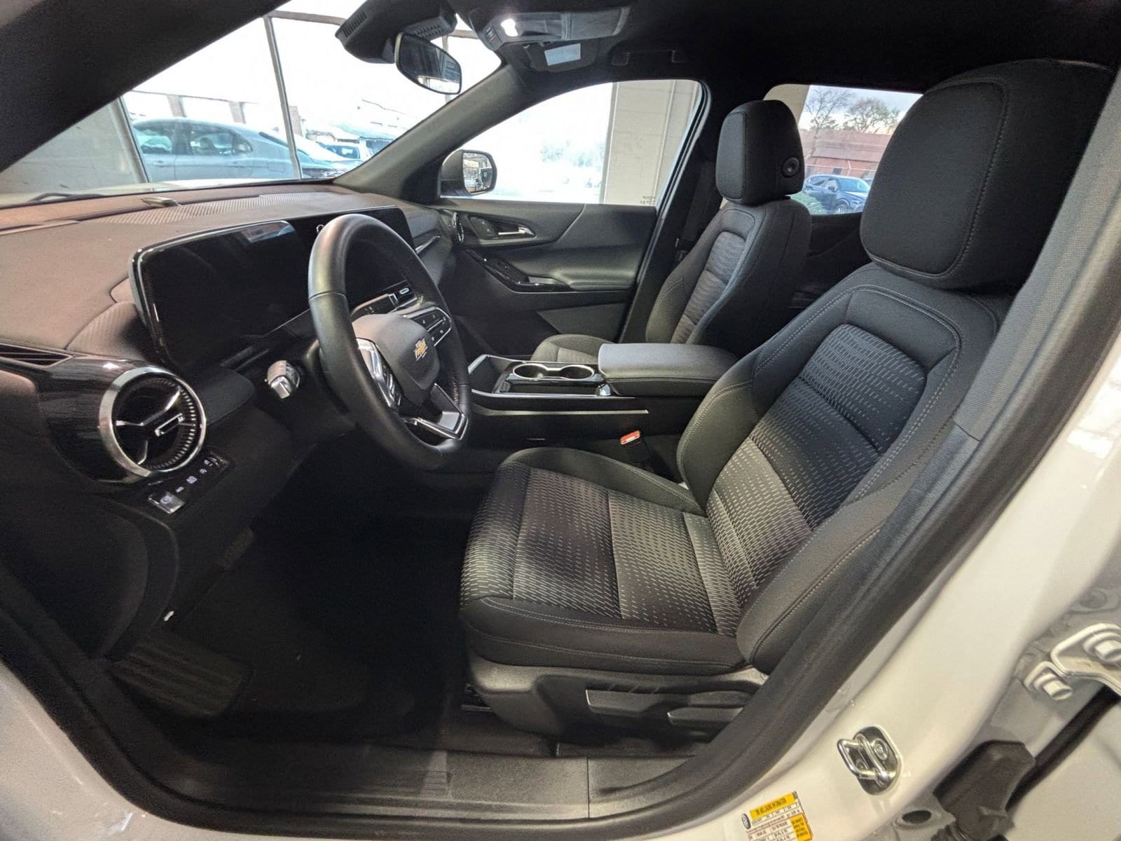 Thumbnail: 2025 Chevrolet Equinox - 30