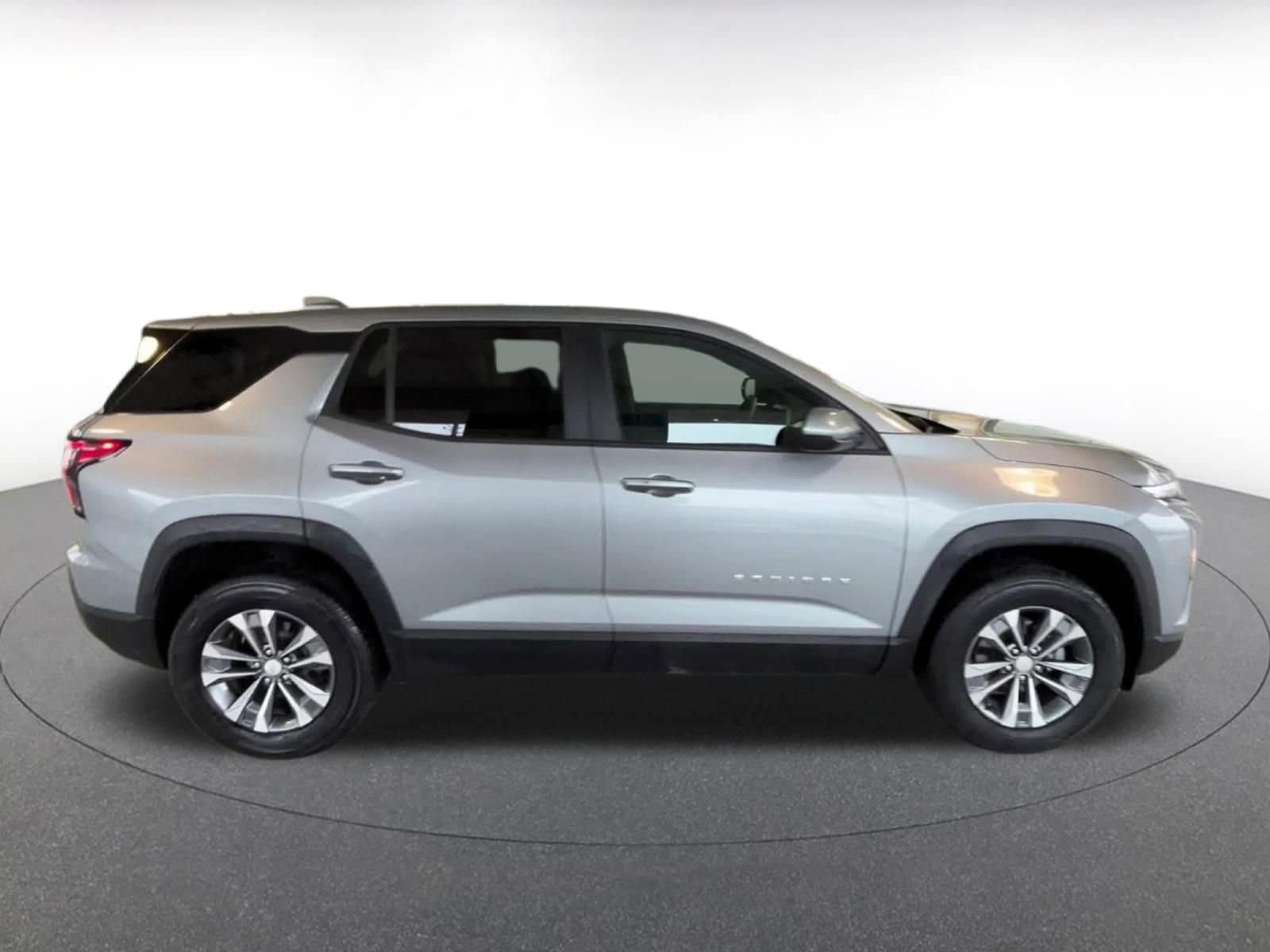 Thumbnail: 2025 Chevrolet Equinox - 16