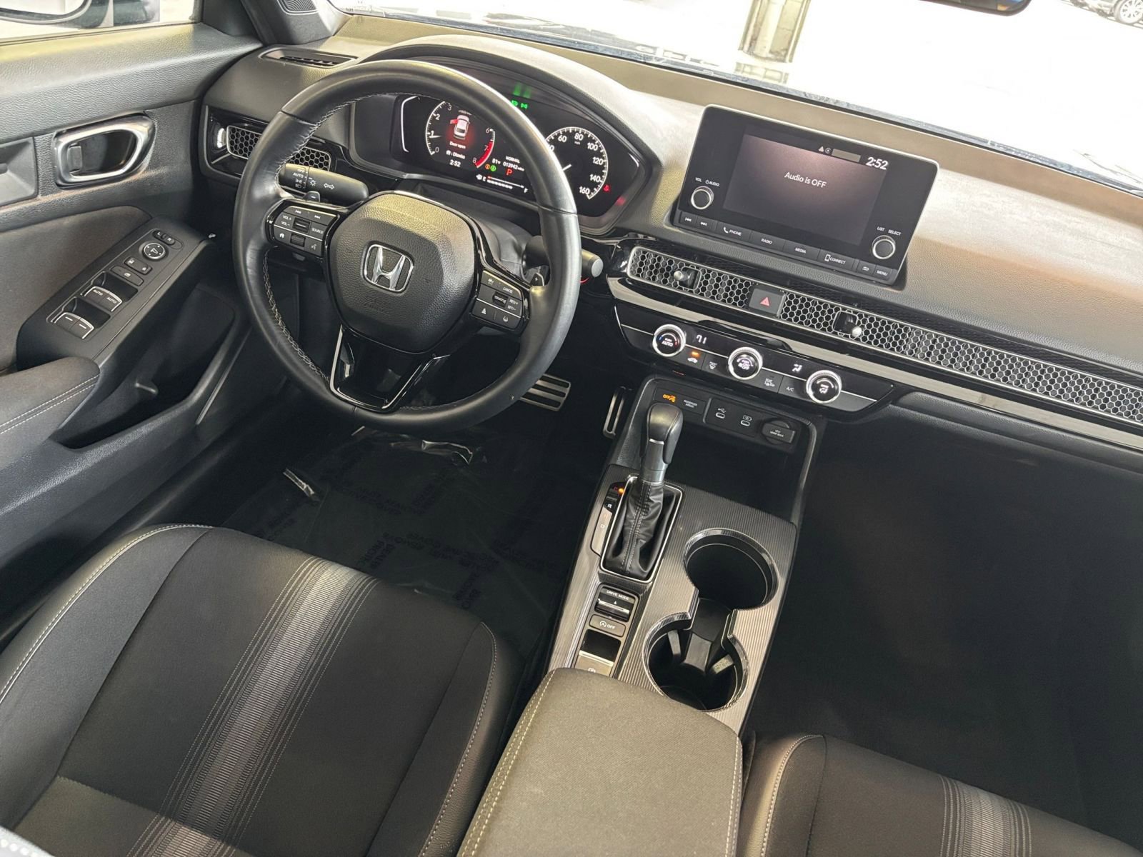 Thumbnail: 2025 Honda Civic - 32